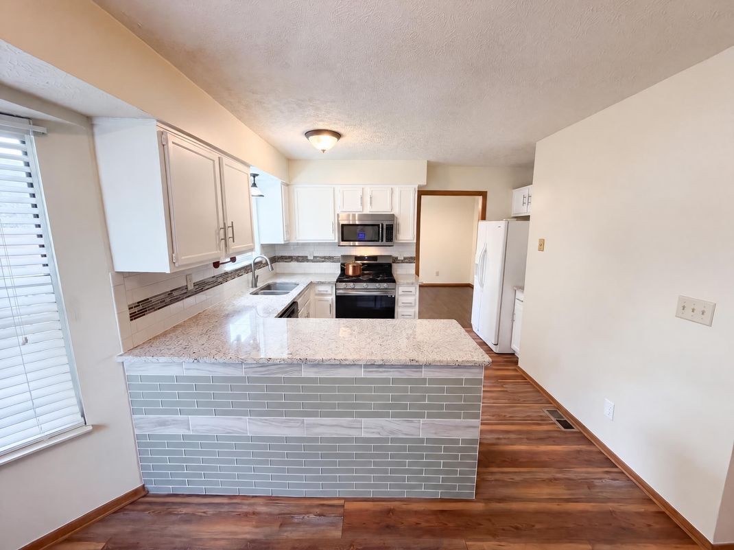 Property photo 2 of 5357 Carina Ct