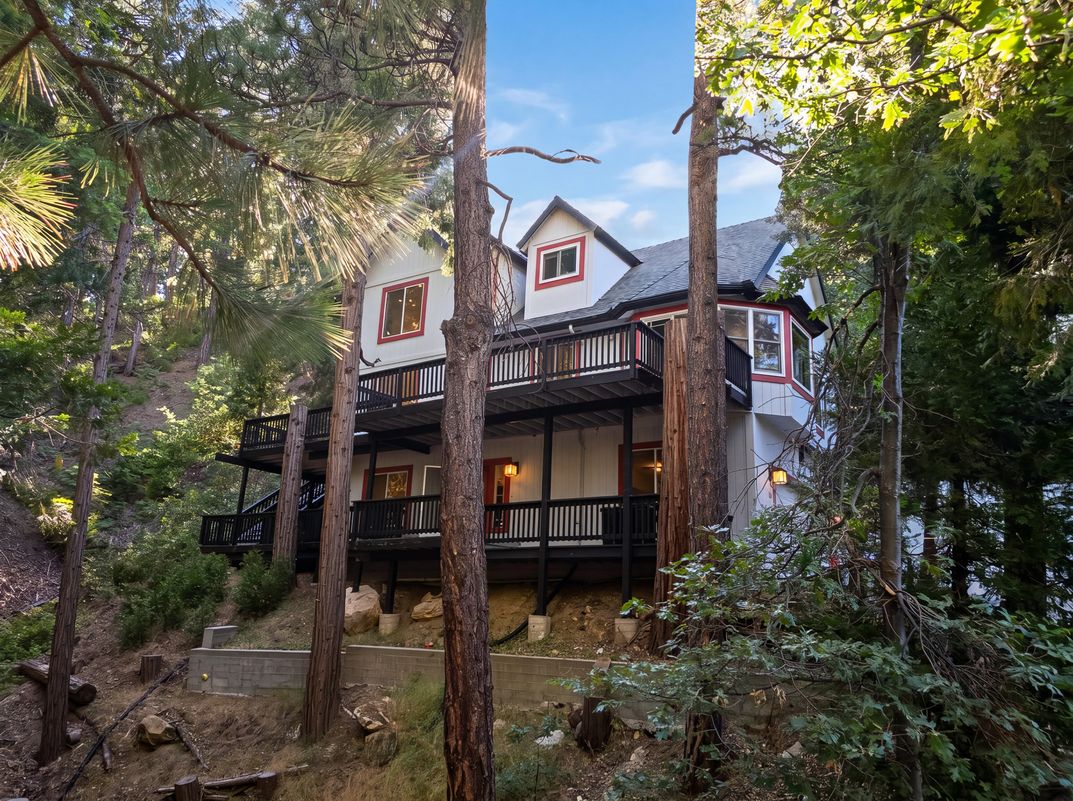 Property photo 1 of 472 Brentwood Dr