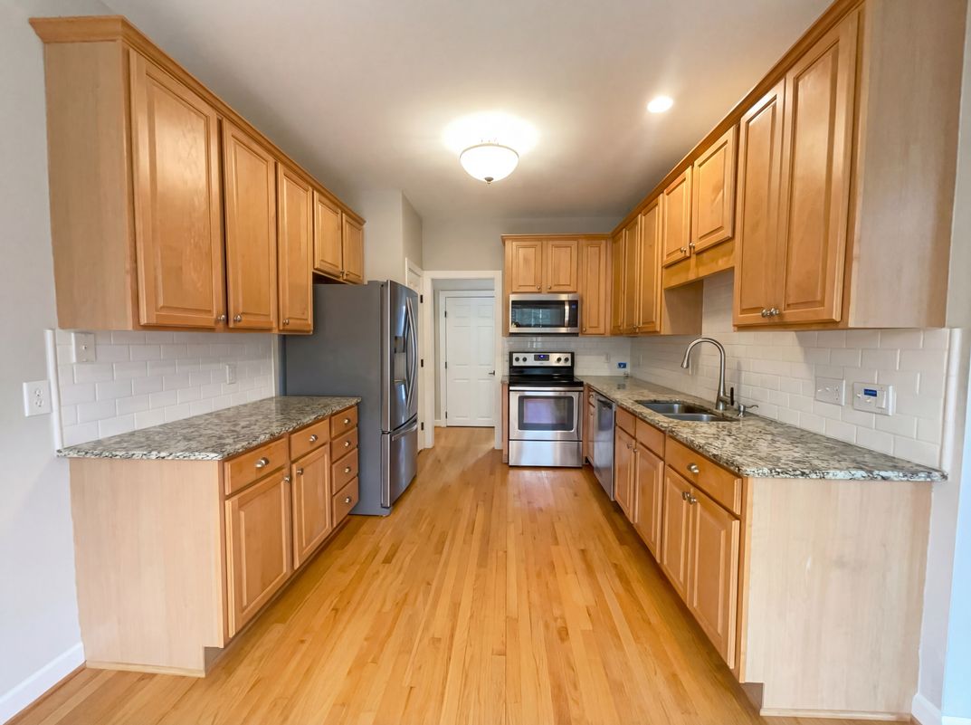 Property photo 2 of 6412 Pleasant Creek Ct