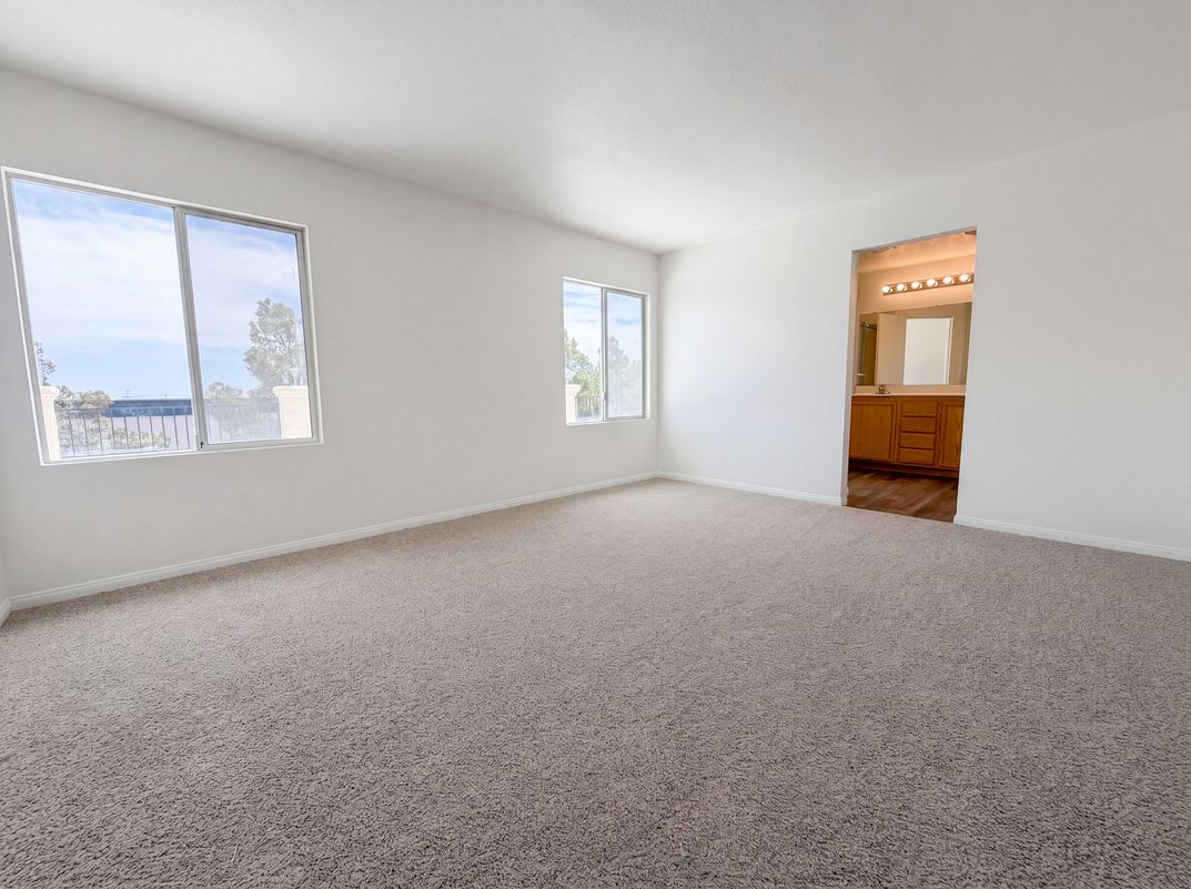 Photo 4 of 32 of 5338 Lindsay Heights St, Las Vegas, NV