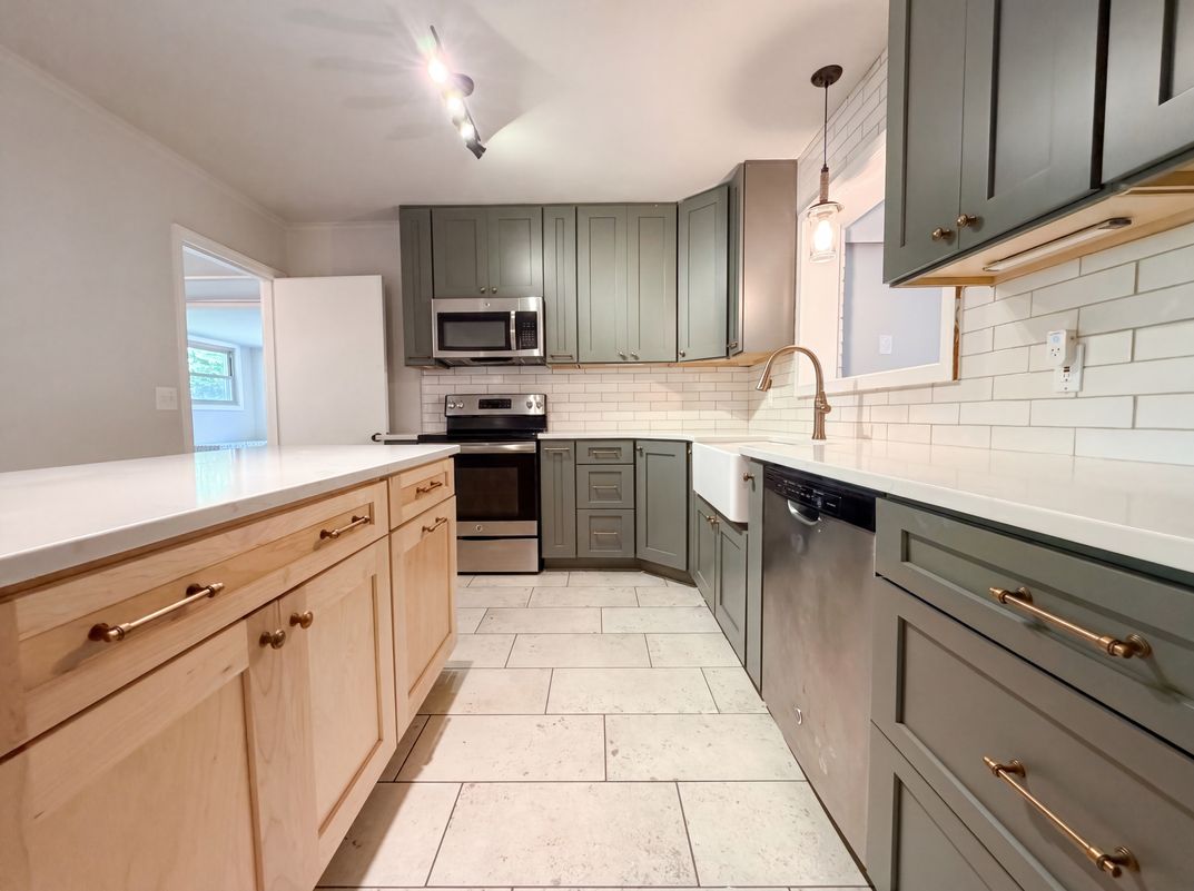 Property photo 2 of 1119 Walton Dr