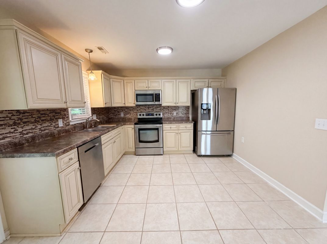 Property photo 2 of 2815 Midpines Dr