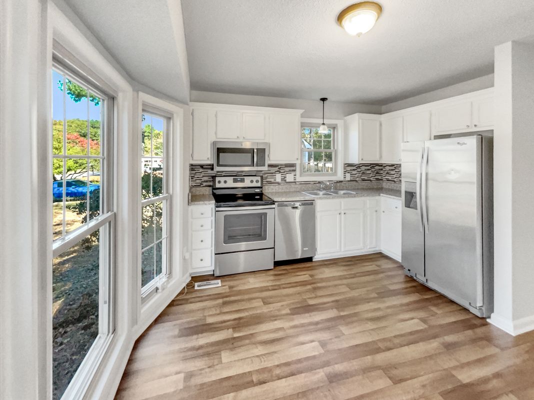 Property photo 2 of 6312 Lake Trail Dr