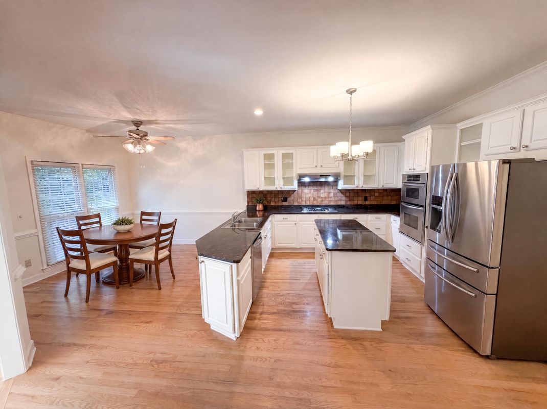 Property photo 2 of 3320 Sweetwater Dr