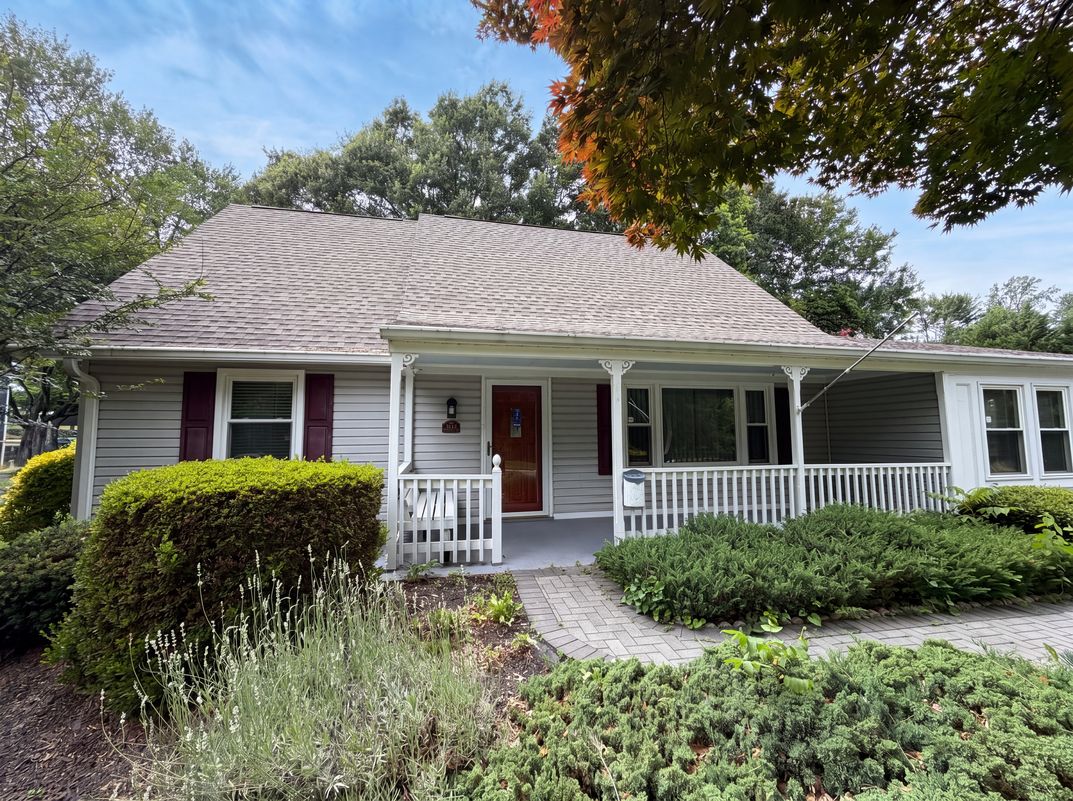 Property photo 1 of 3512 Majestic Ln