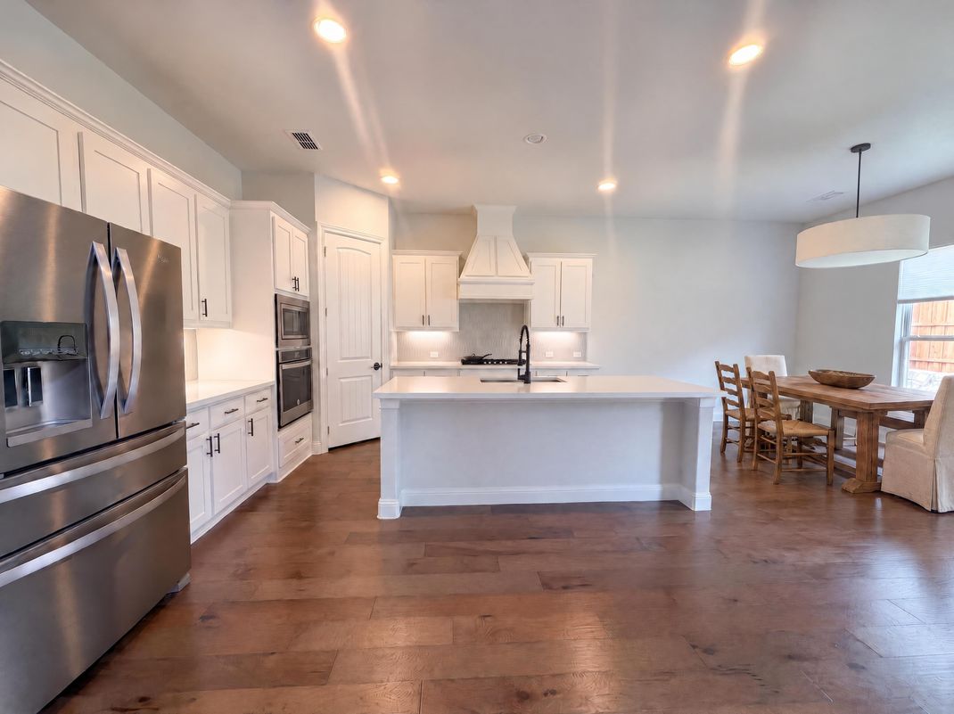 Property photo 2 of 850 Elm Park Dr