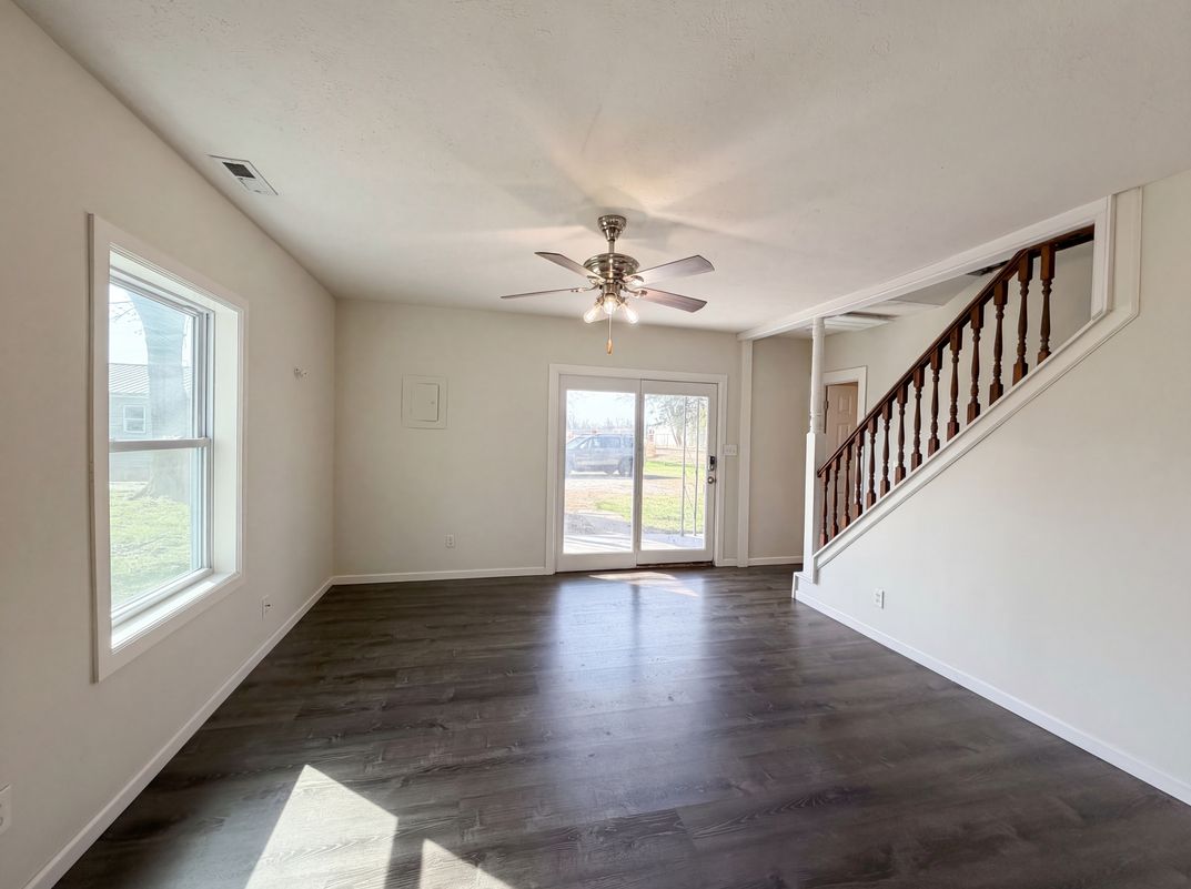 Property photo 3 of 740 1/2 N Main St