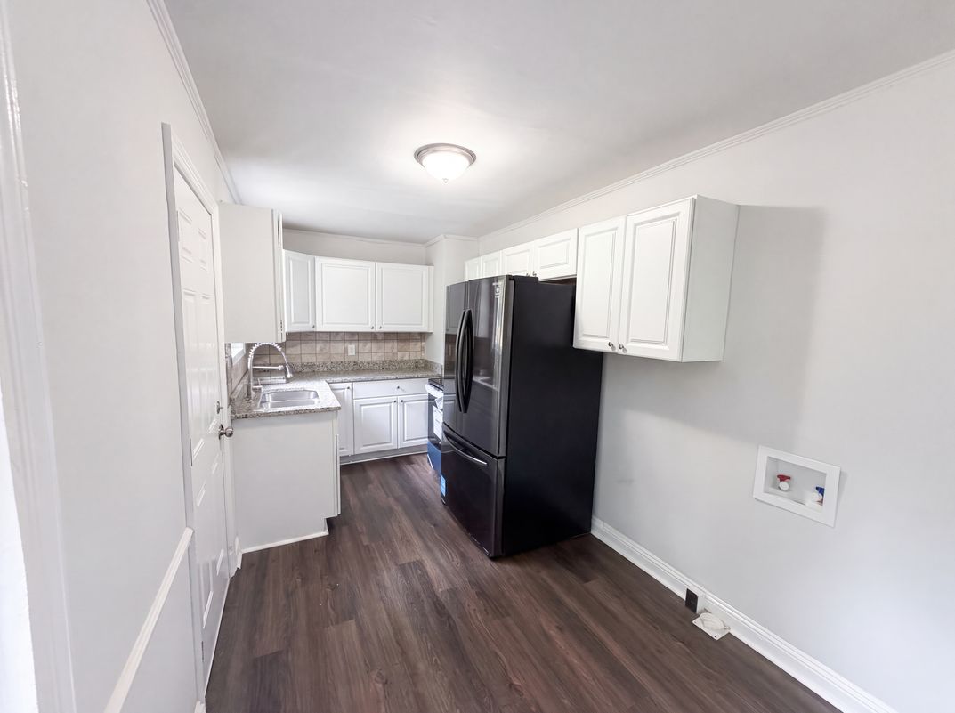 Property photo 2 of 2109 Sheffield Rd