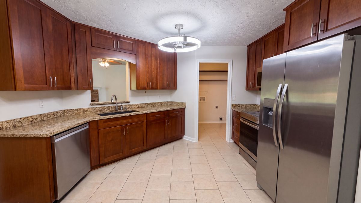 Property photo 2 of 567 Deadwood Trl