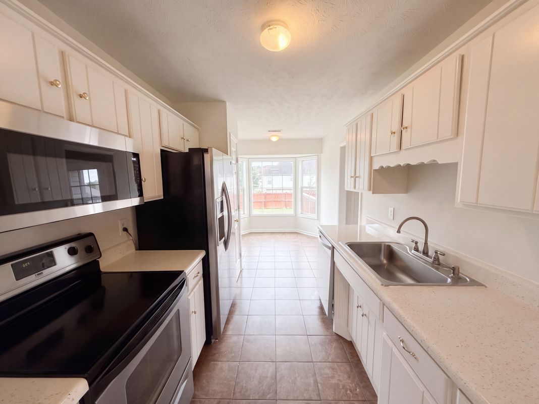 Property photo 2 of 5002 Hectare Ln