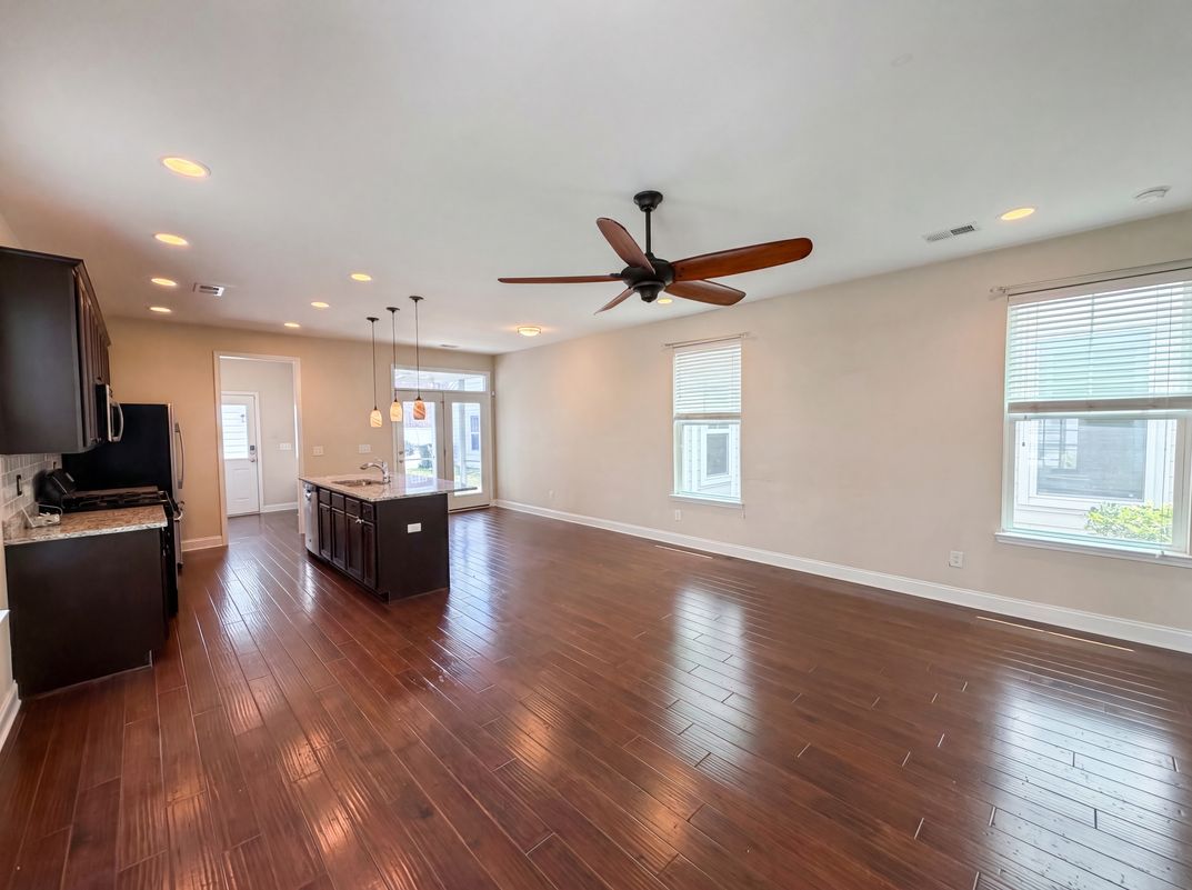 Property photo 3 of 1013 Ashley Garden Blvd