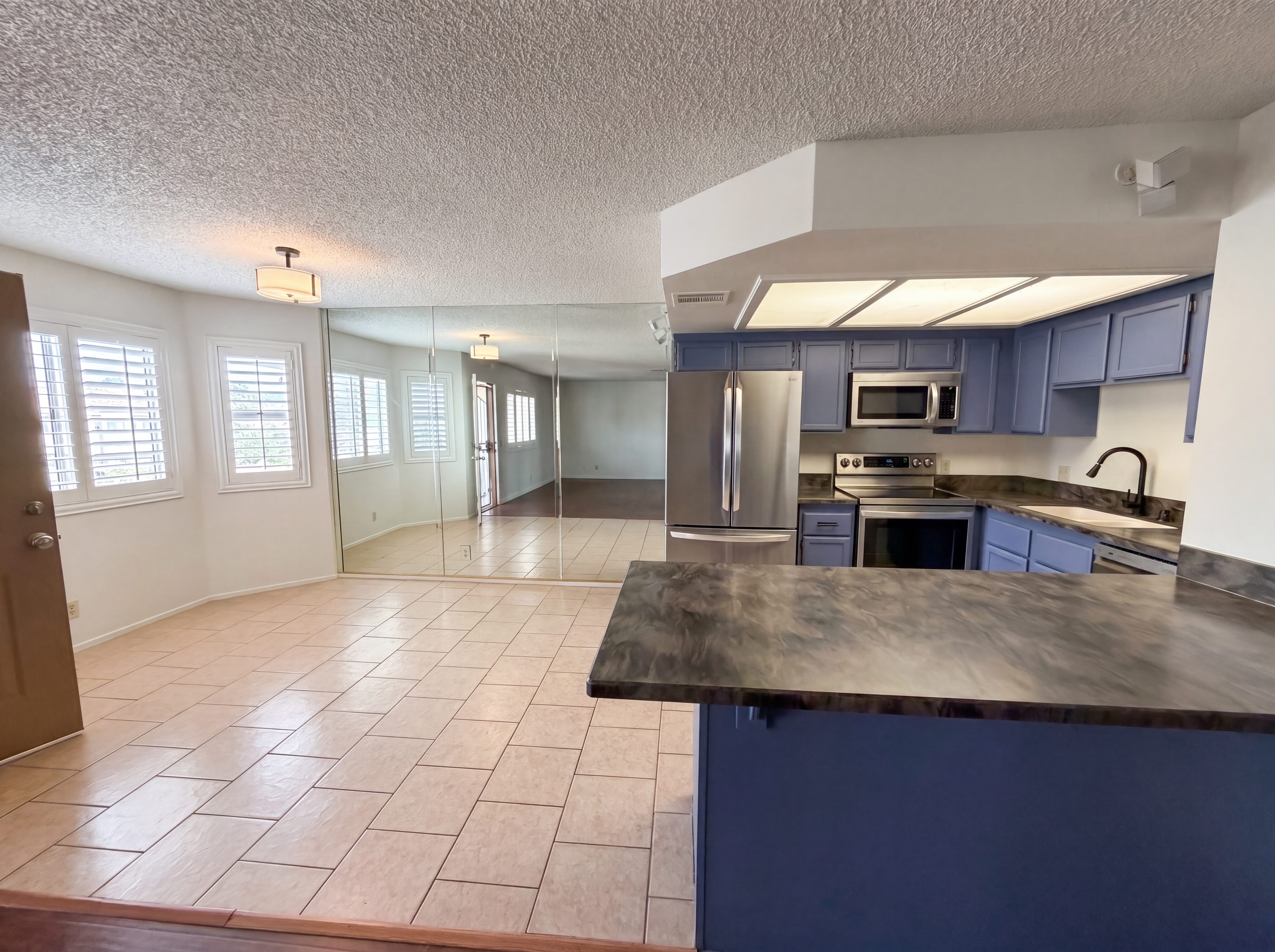 Photo 8 of 47 of 1325 Keifer Ln, Las Vegas, NV