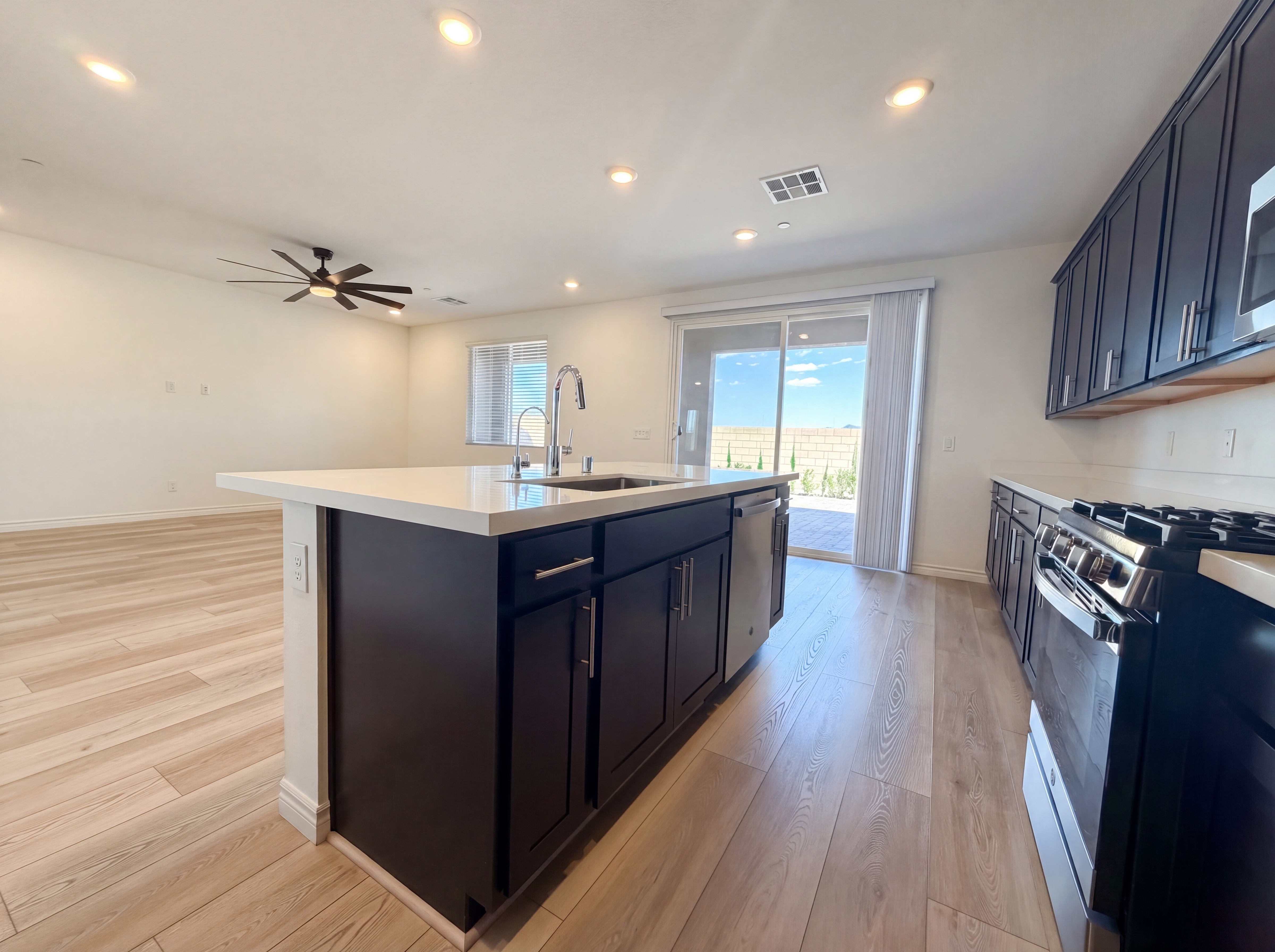 Photo 10 of 27 of 2270 Luna Haven St, Henderson, NV
