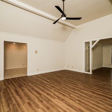 Property photo 3 of 6605 E 65th St