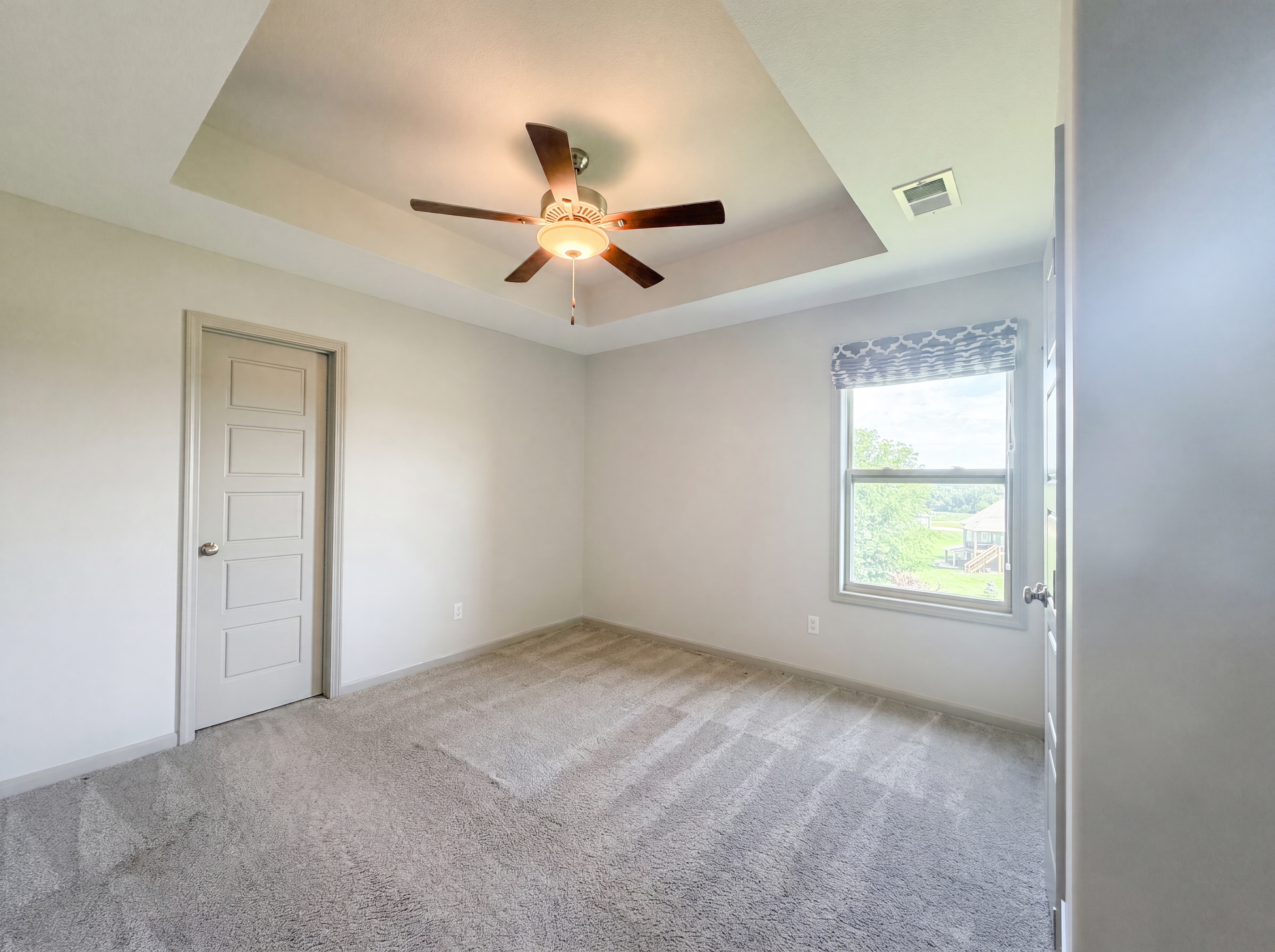 Photo 18 of 34 of 7540 N Amity Ave, Kansas City, MO