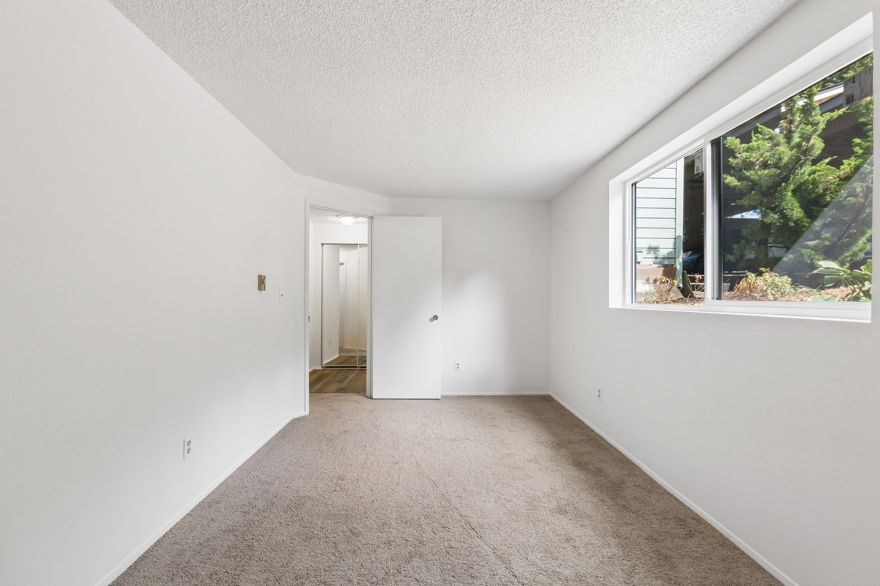 Photo 13 of 19 of 134 SW 116th St, Seattle, WA