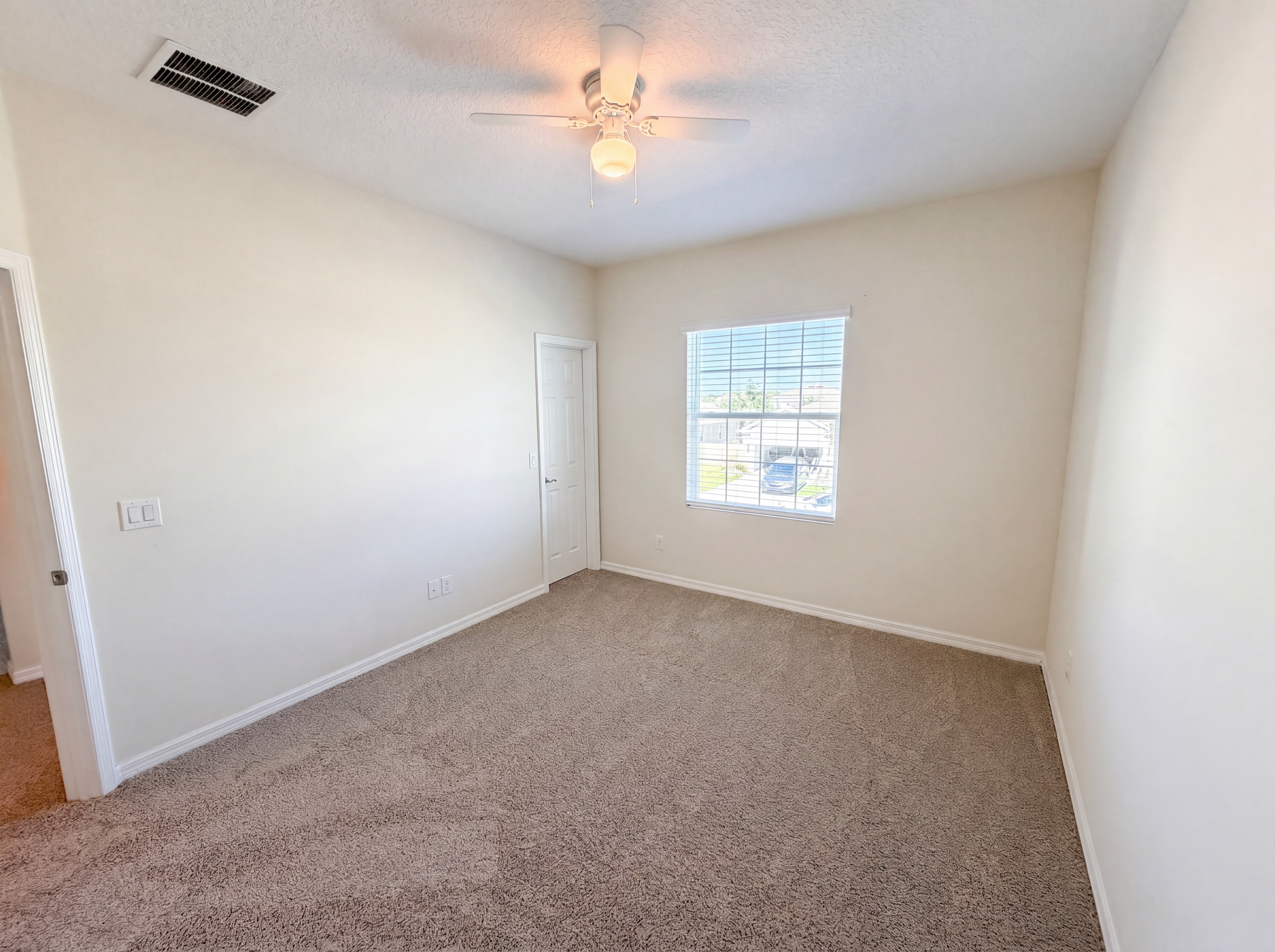 Photo 19 of 37 of 1811 Henley St, Saint Cloud, FL