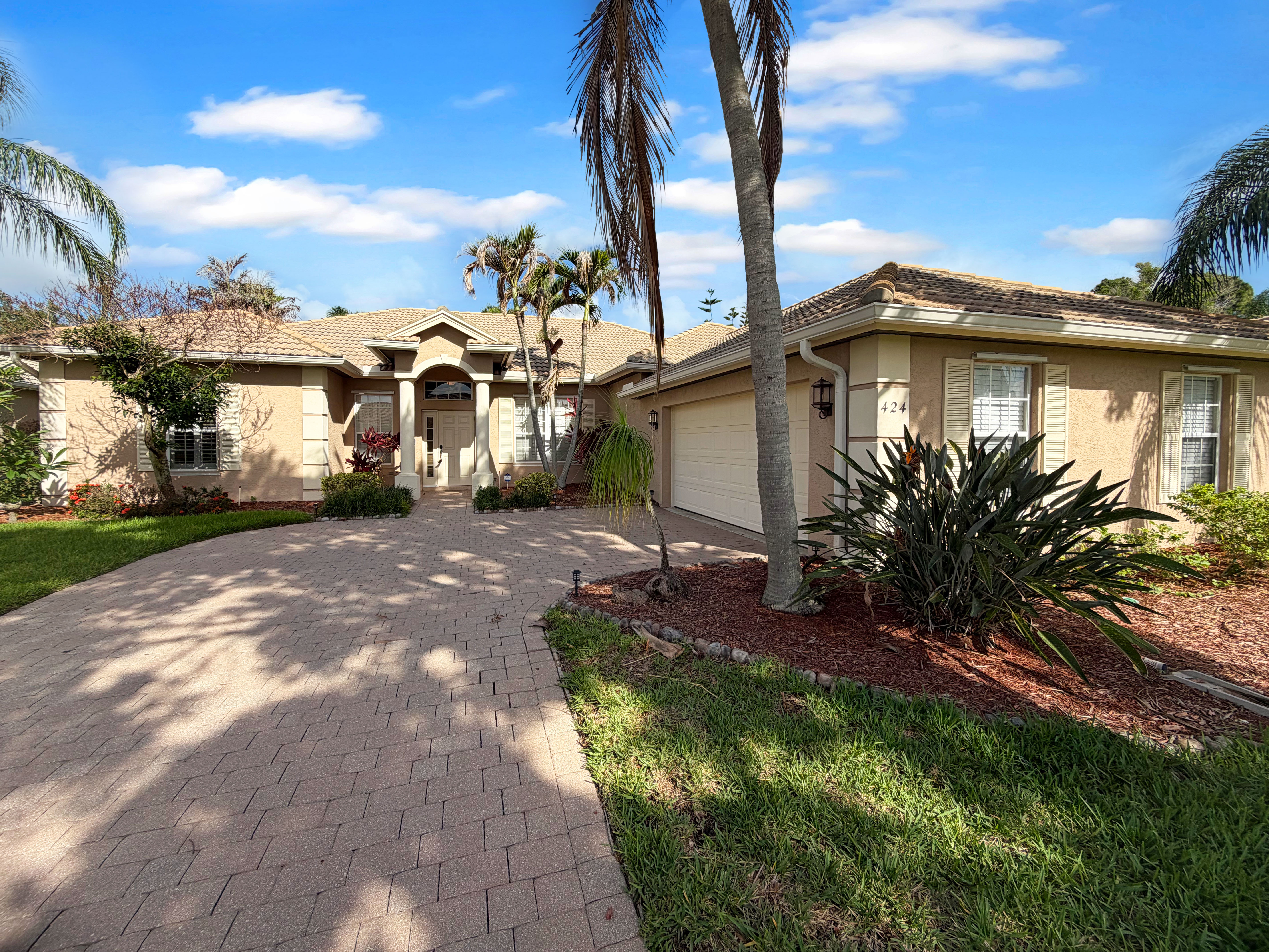Photo 27 of 30 of 424 NW Dover Ct, Port Saint Lucie, FL