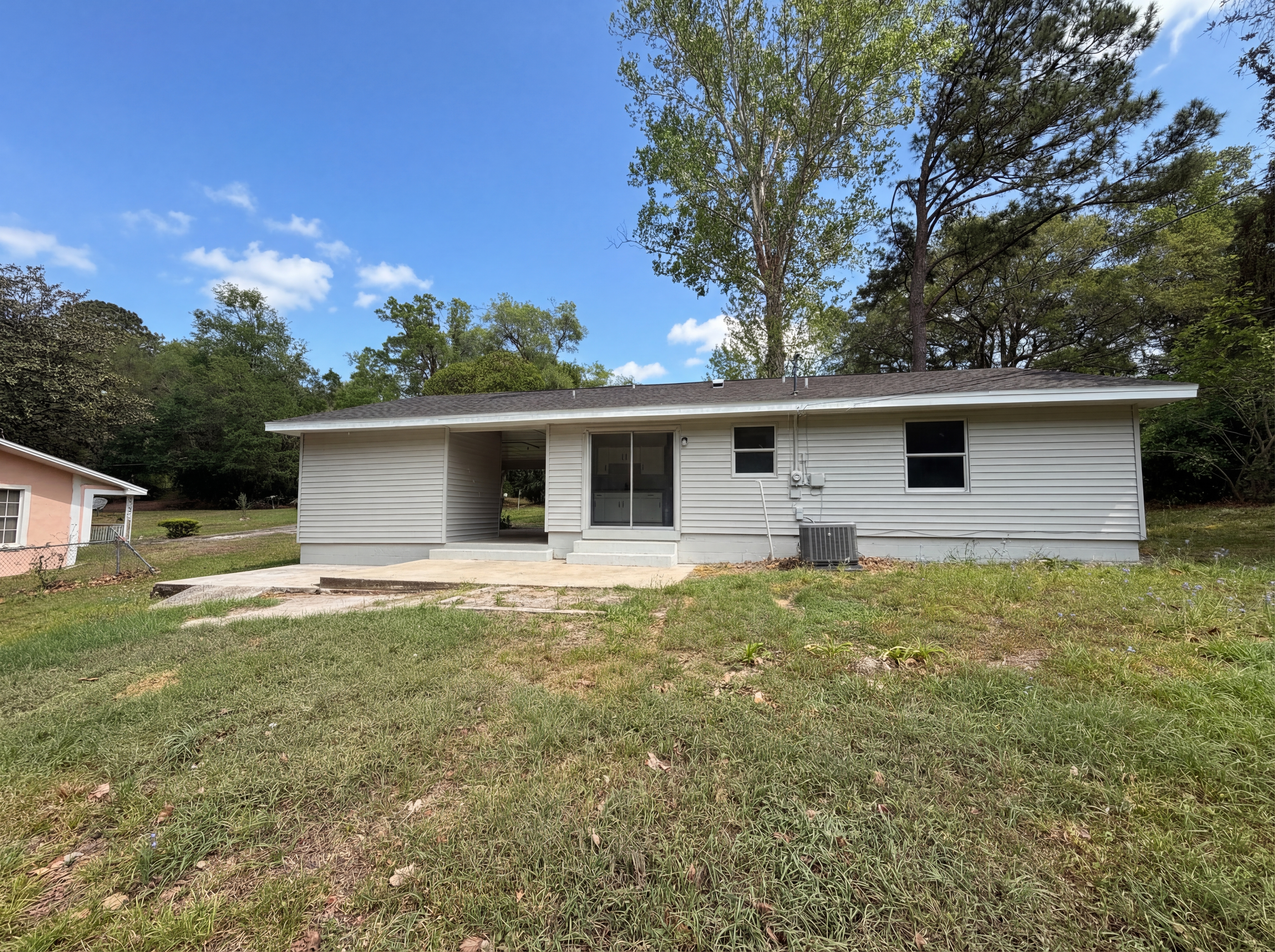 Photo 5 of 23 of 1710 SE 33rd St, Gainesville, FL