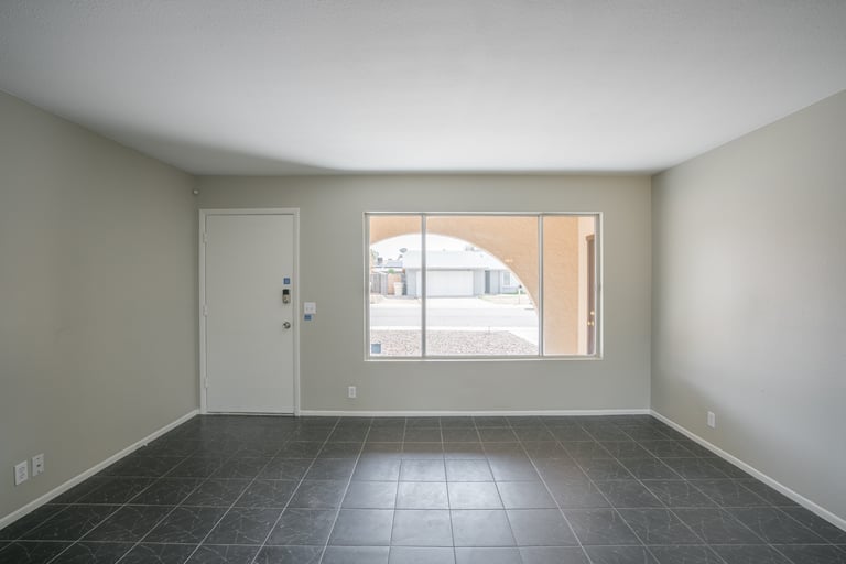 Photo 4 of 22 - 5732 W Michelle Dr, Glendale, AZ 85308