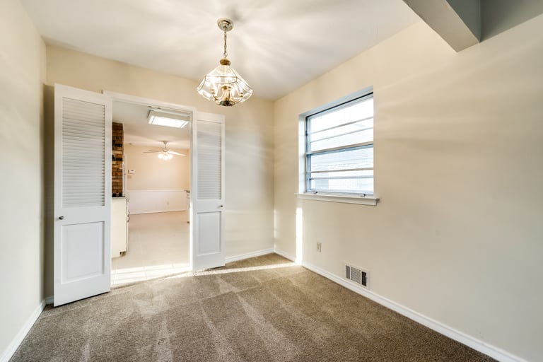 Photo 19 of 30 - 1005 McDonald Dr, Garland, TX 75041