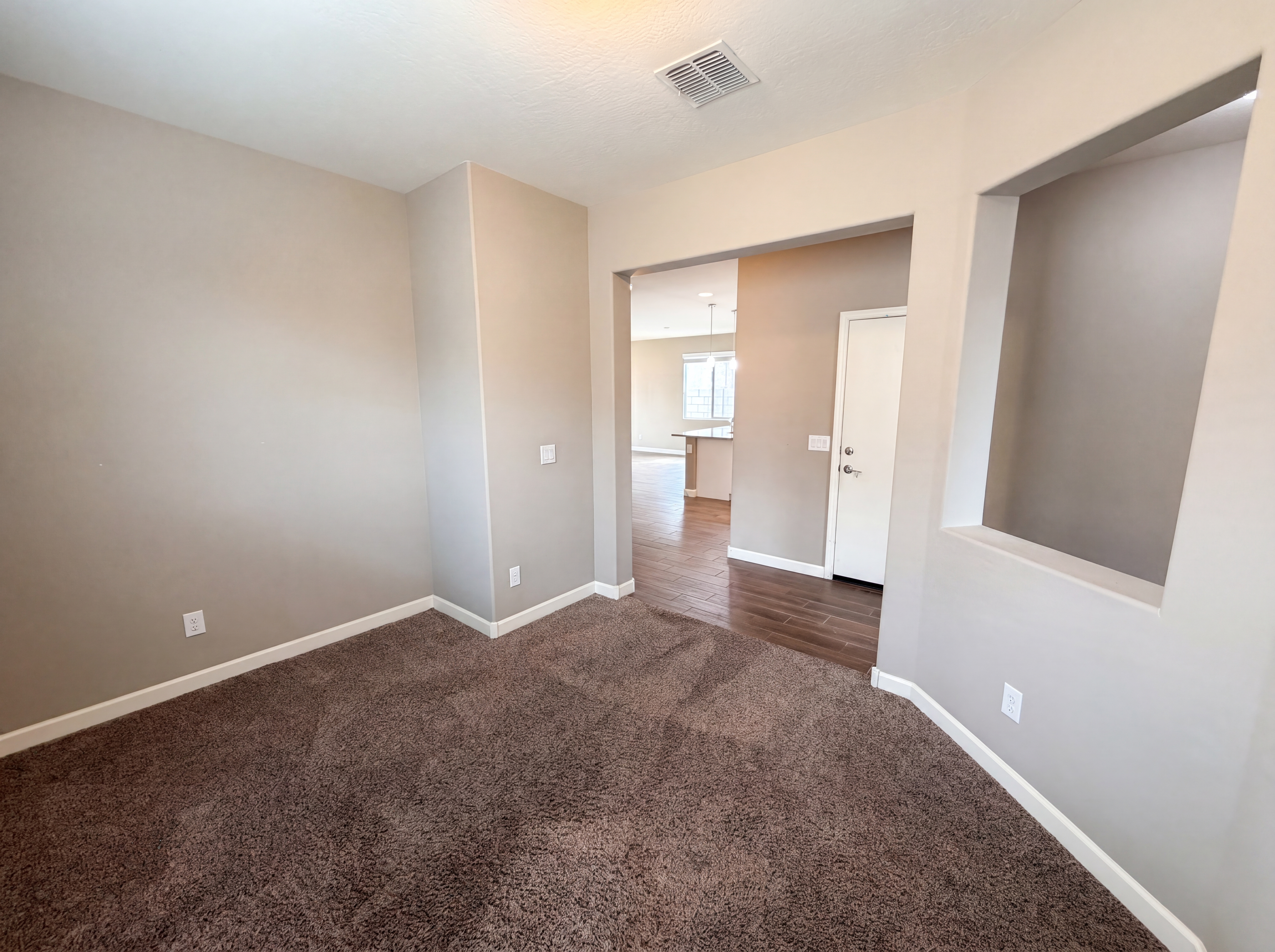 Photo 12 of 31 of 23680 W Magnolia Dr, Buckeye, AZ