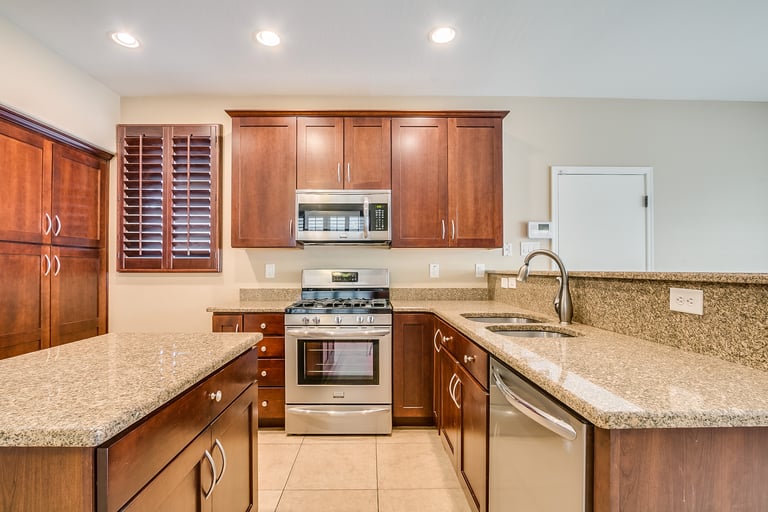 Photo 11 of 34 - 2230 E Wayland Dr, Phoenix, AZ 85040