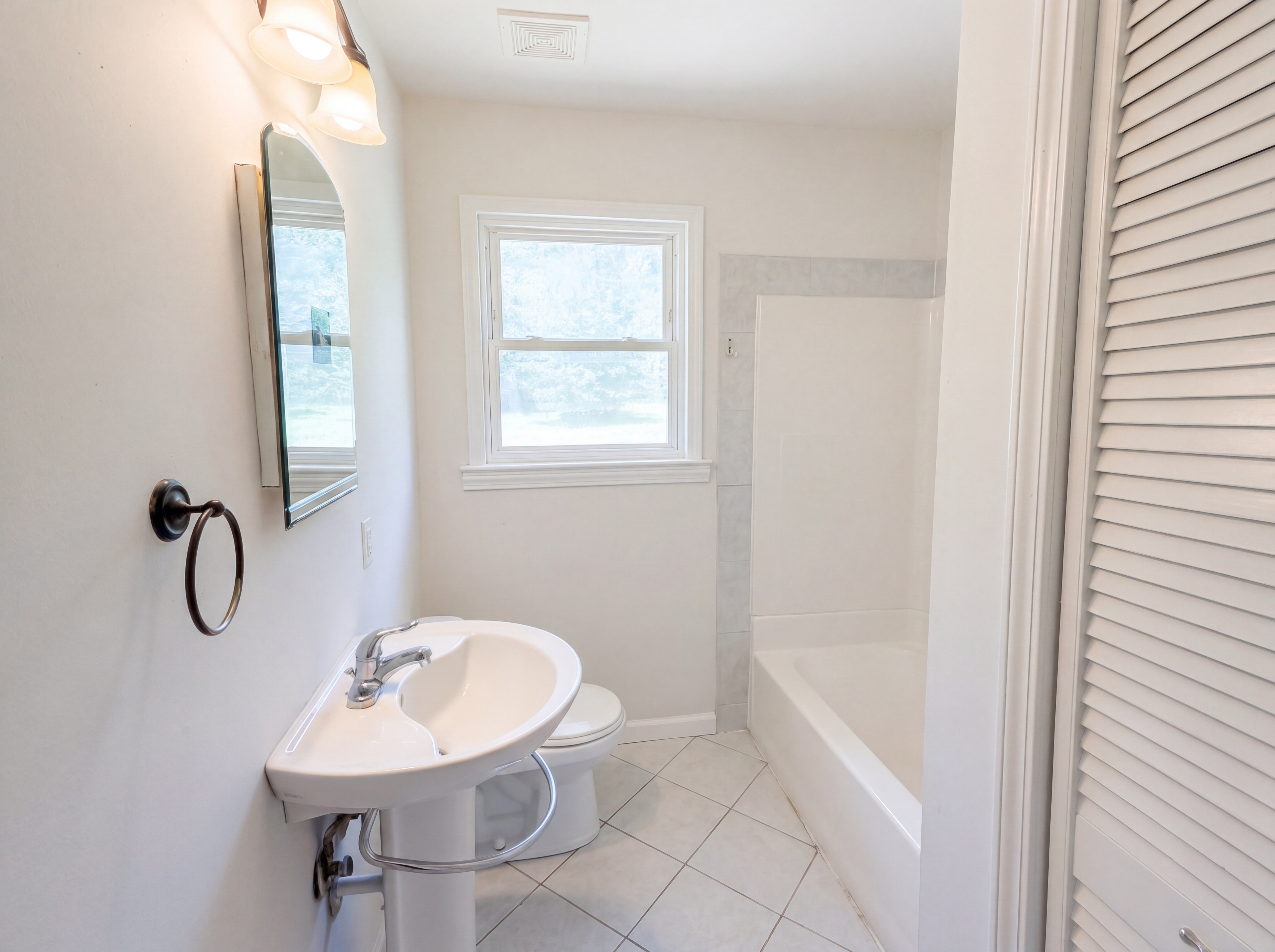 Photo 6 of 16 of 314 Langston Dr, Greenville, SC