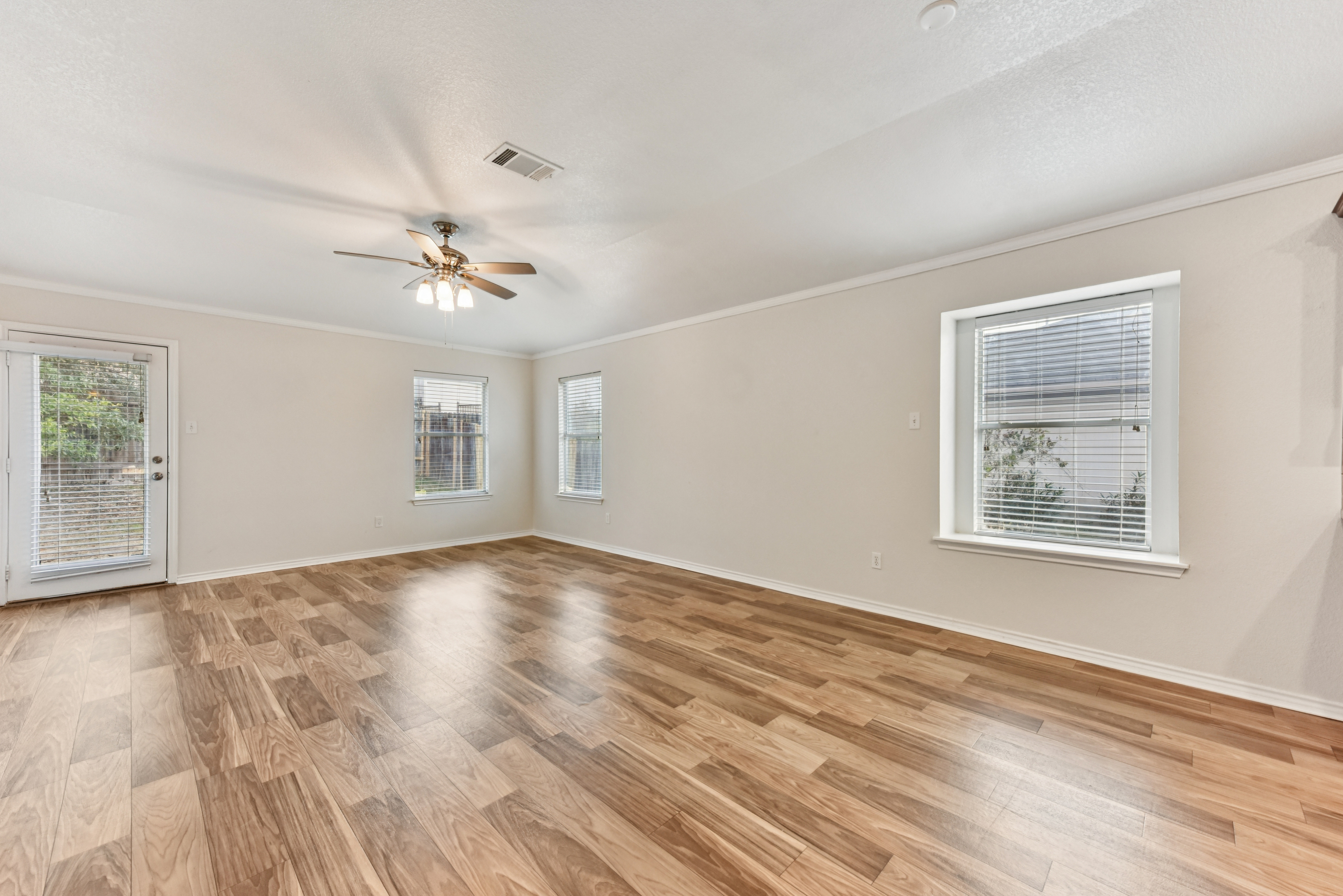 Photo 8 of 37 of 745 Covent Dr, Kyle, TX