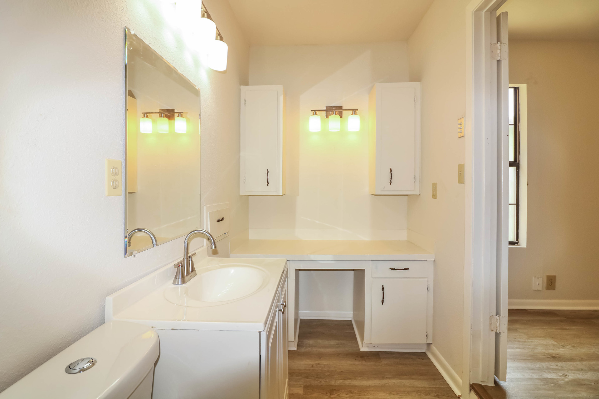 Photo 7 of 19 of 1502 Austin St, Portland, TX