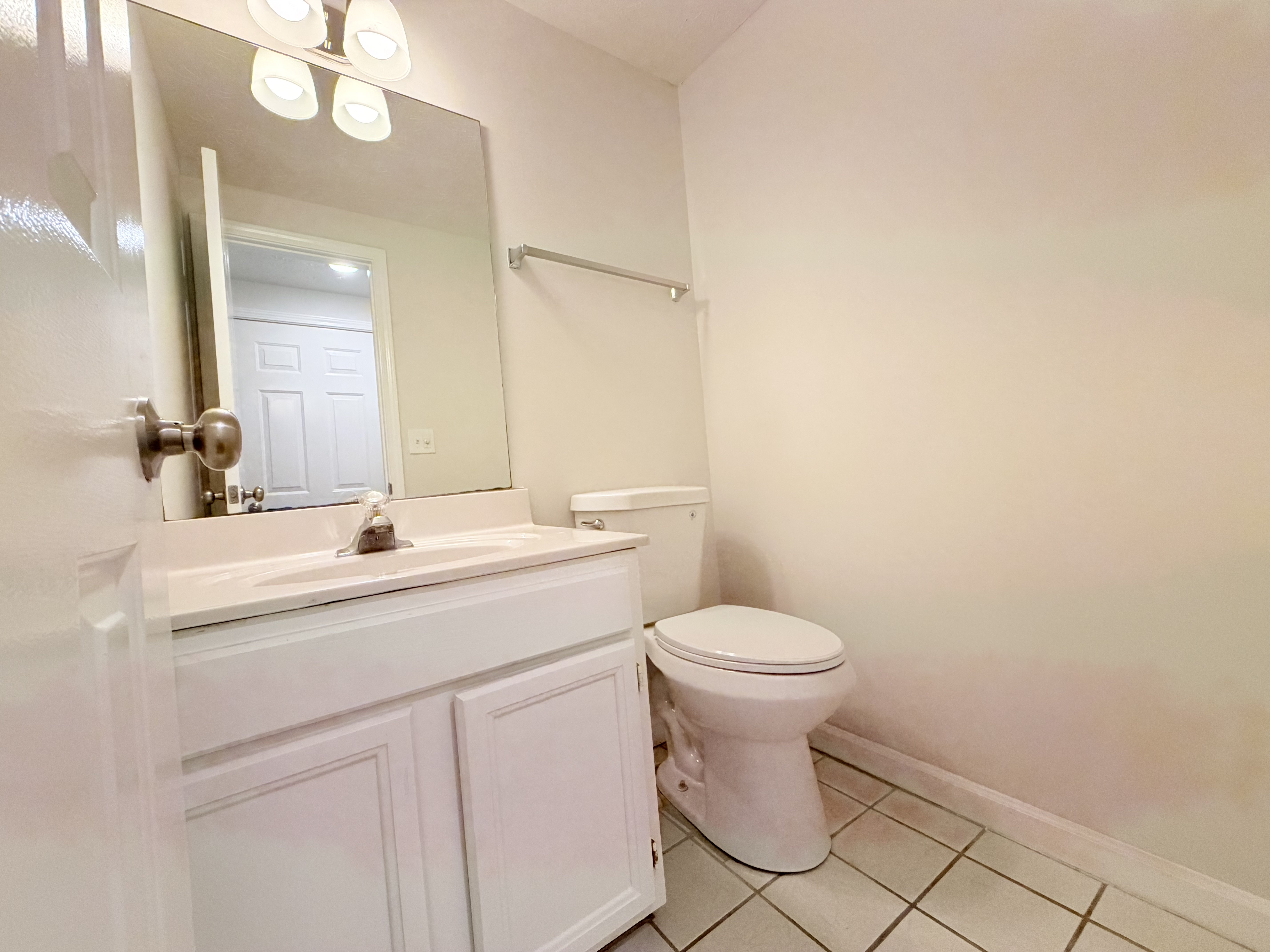 Photo 24 of 38 of 901 Lauren Kay Ct, Lawrenceville, GA