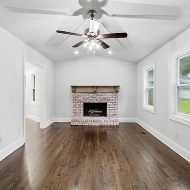 Property photo 3 of 3240 Valley View St