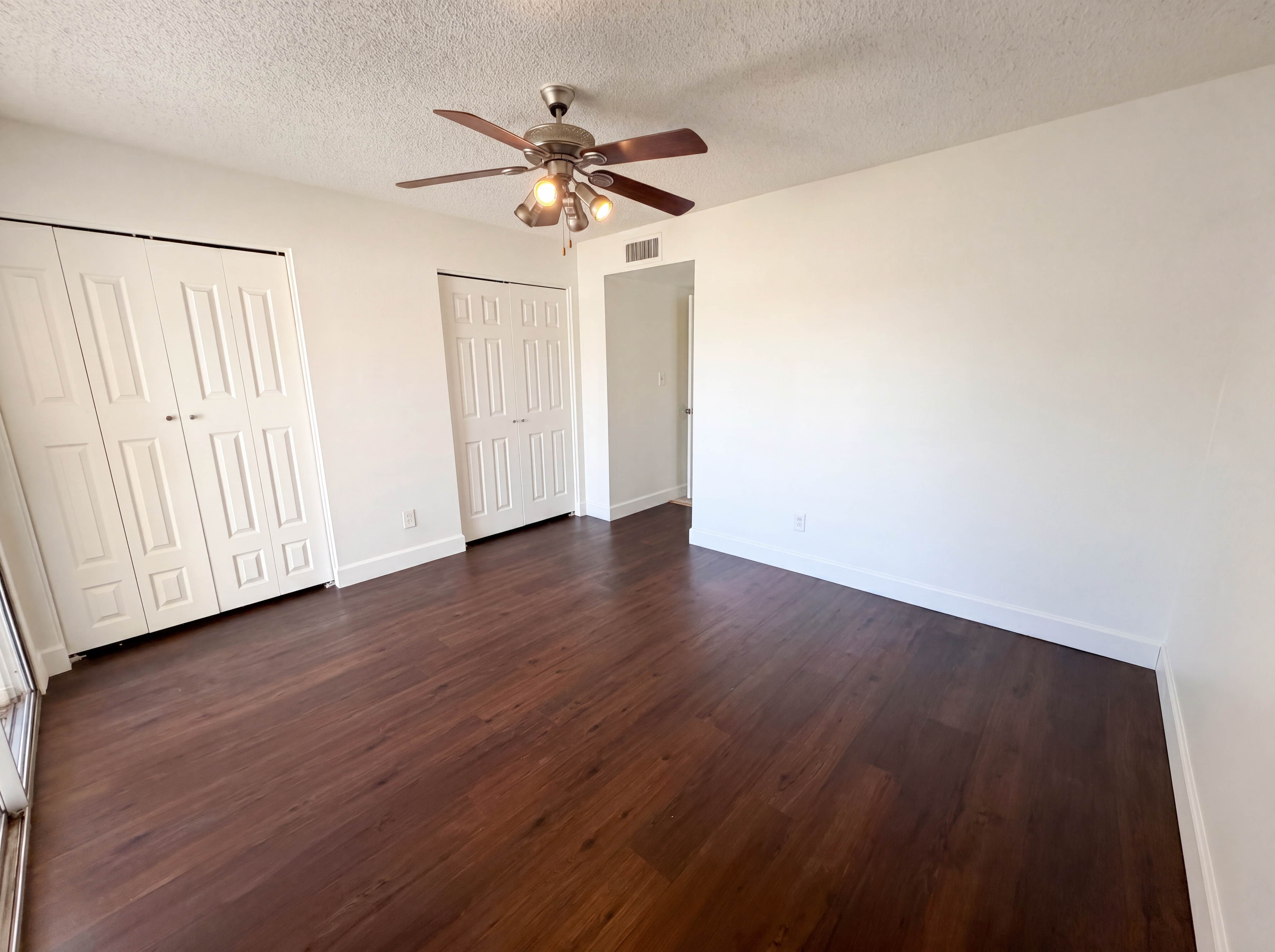 Photo 4 of 18 of 1251 E Grove Cir, Mesa, AZ