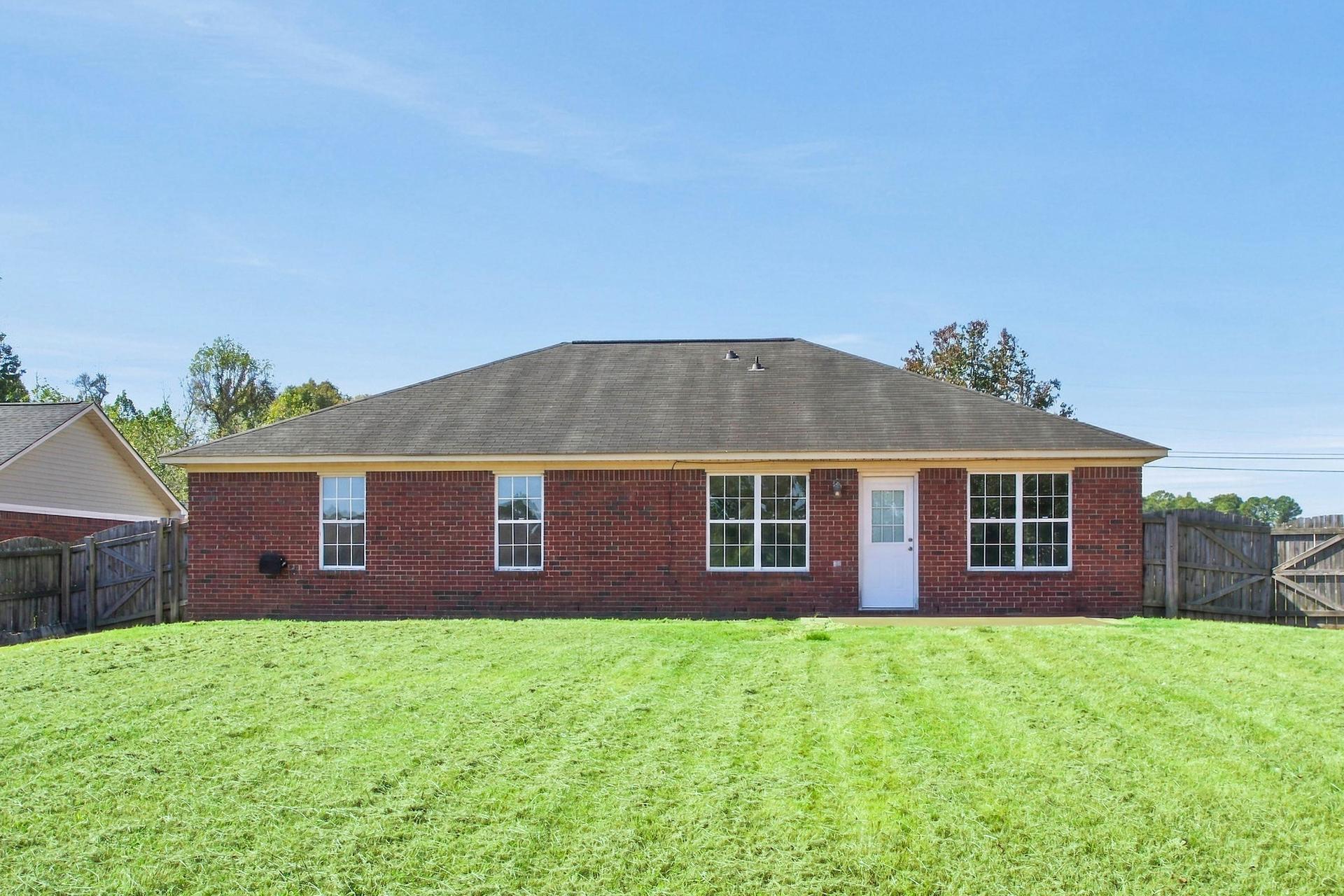 Photo 14 of 15 of 437 Shady Ln, Hazel Green, AL