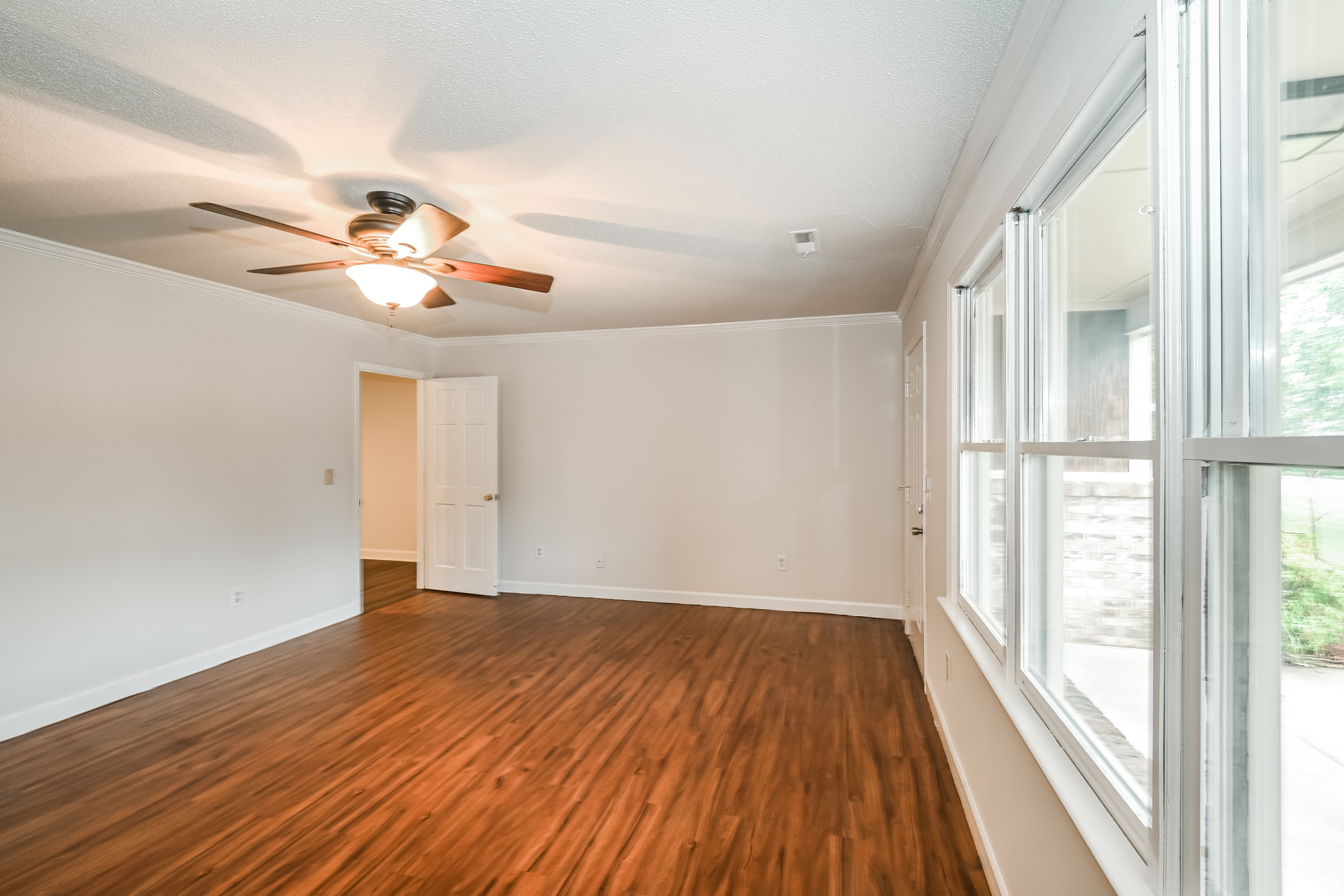 Photo 8 of 21 of 320 Aqua Dr, Forest City, NC