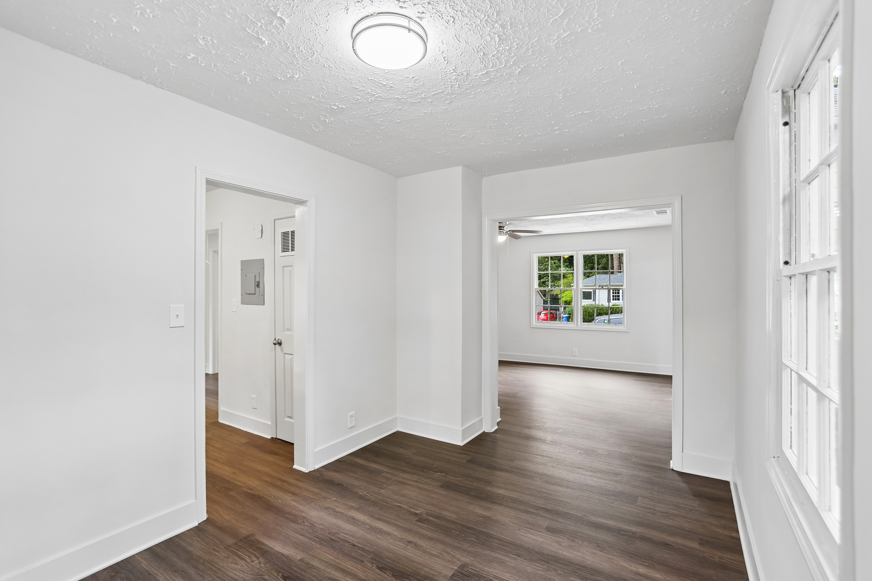Photo 19 of 53 of 1330 Lynford Dr SW, Atlanta, GA