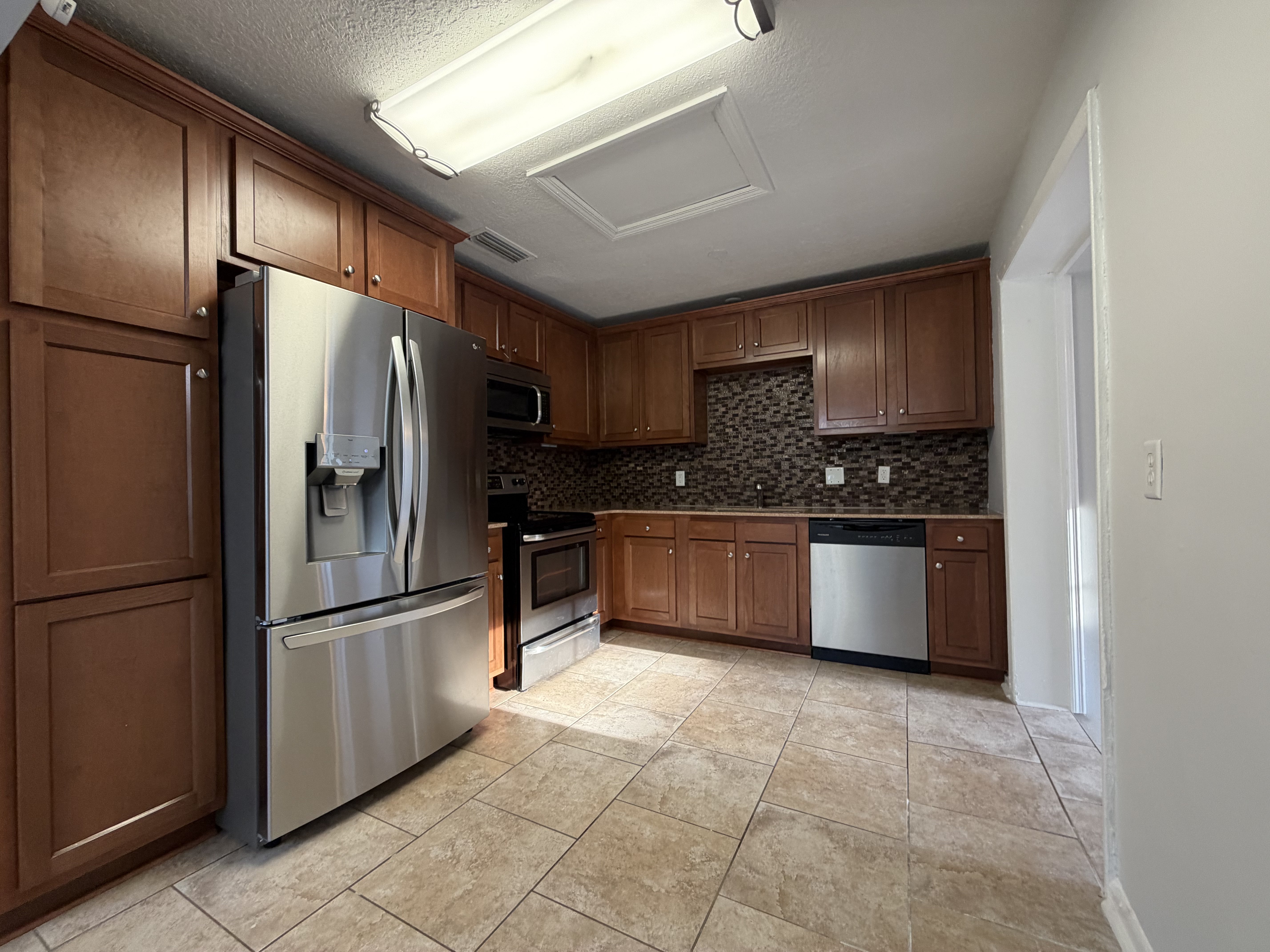 Photo 2 of 26 of 6535 Lou Dr N, Jacksonville, FL
