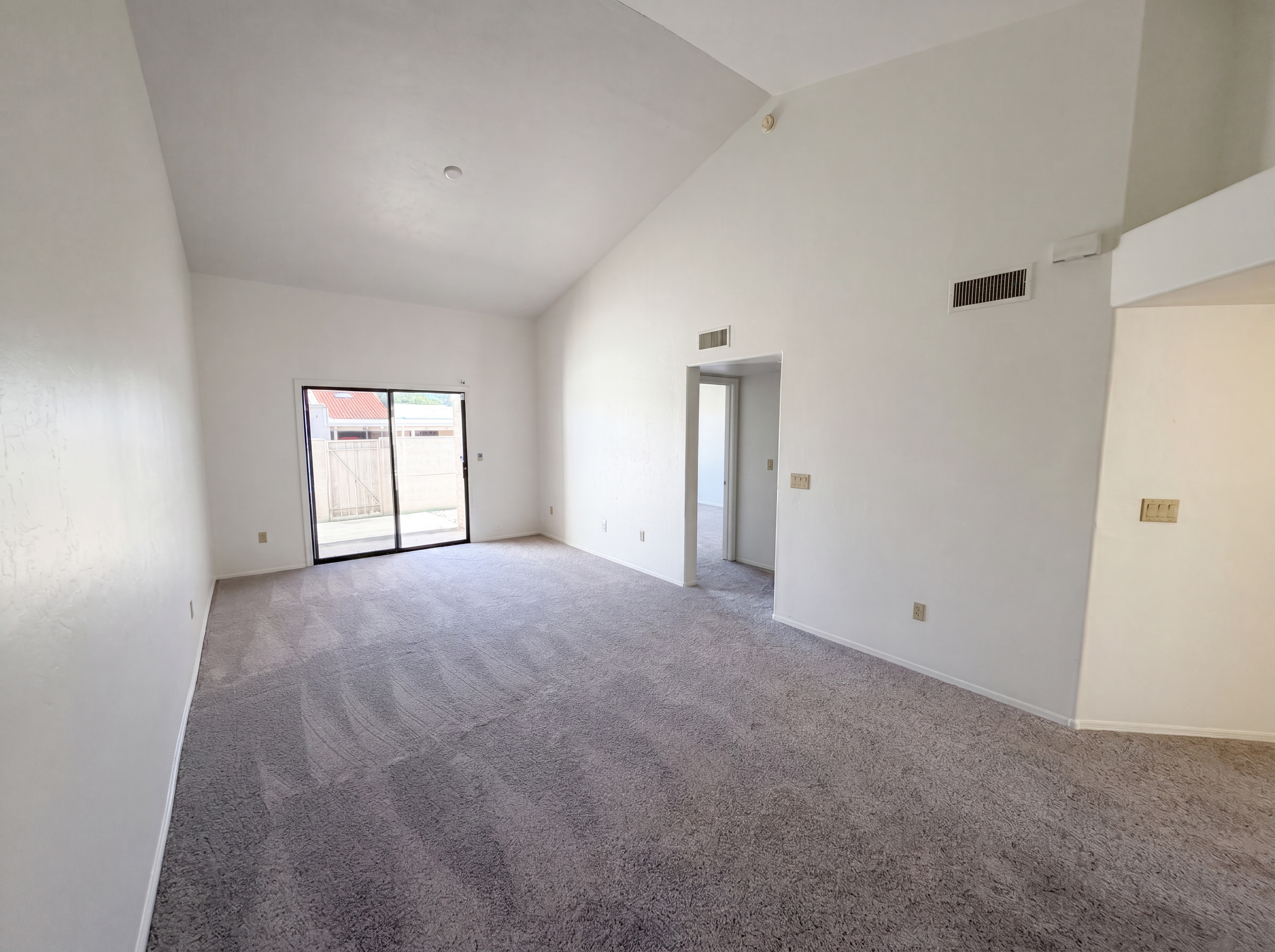 Photo 6 of 18 of 7855 E Roget Dr, Tucson, AZ