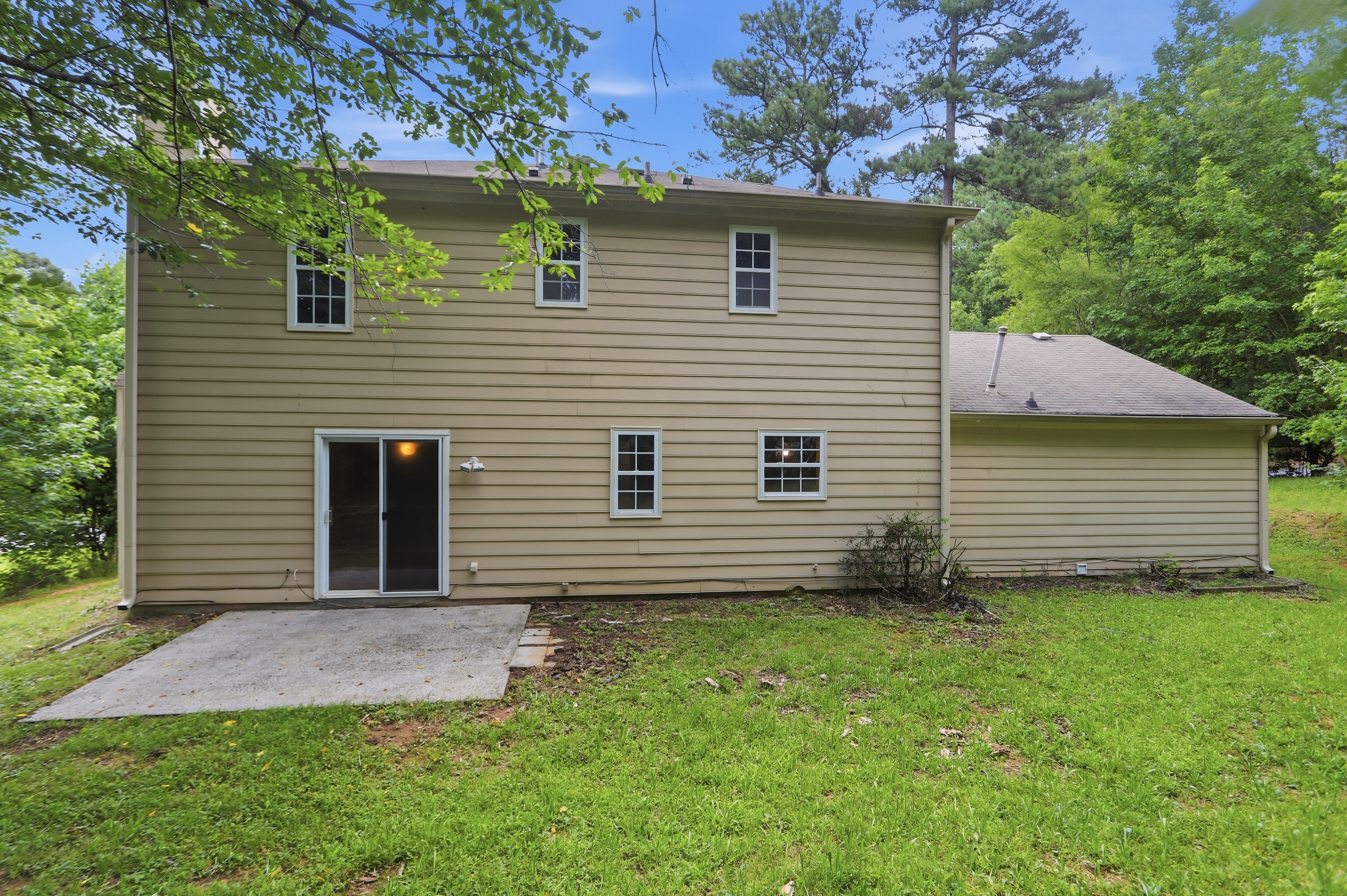 Photo 5 of 34 of 750 Cranberry Trl, Roswell, GA