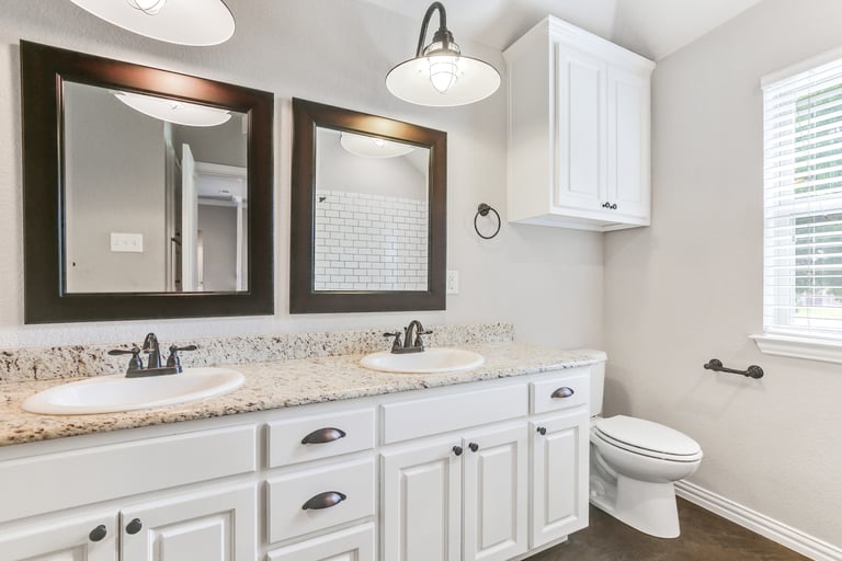 Photo 20 of 25 - 5655 Gebron Ct, Fort Worth, TX 76126
