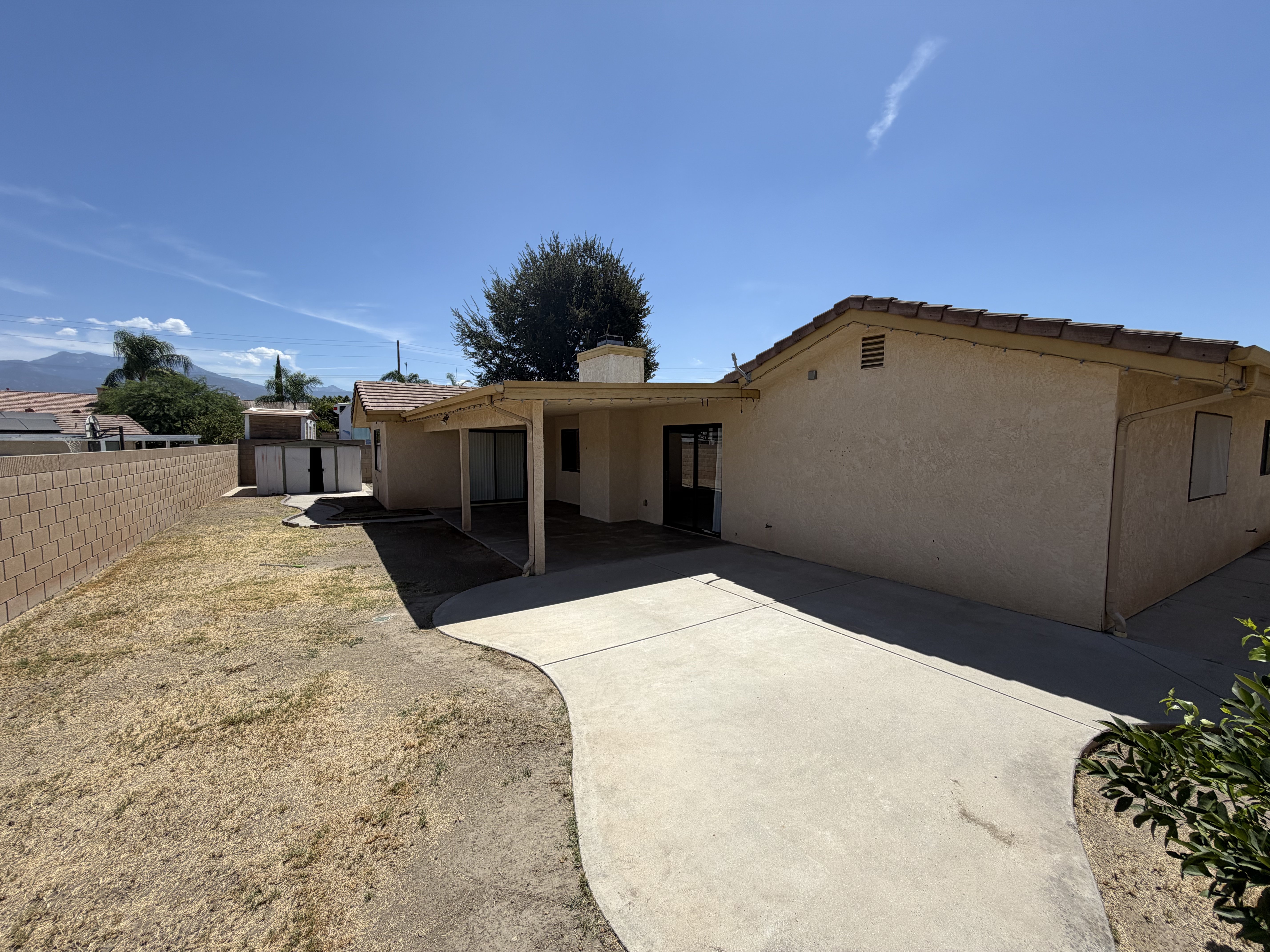 Photo 5 of 24 of 4380 Flightwood Cir, Hemet, CA