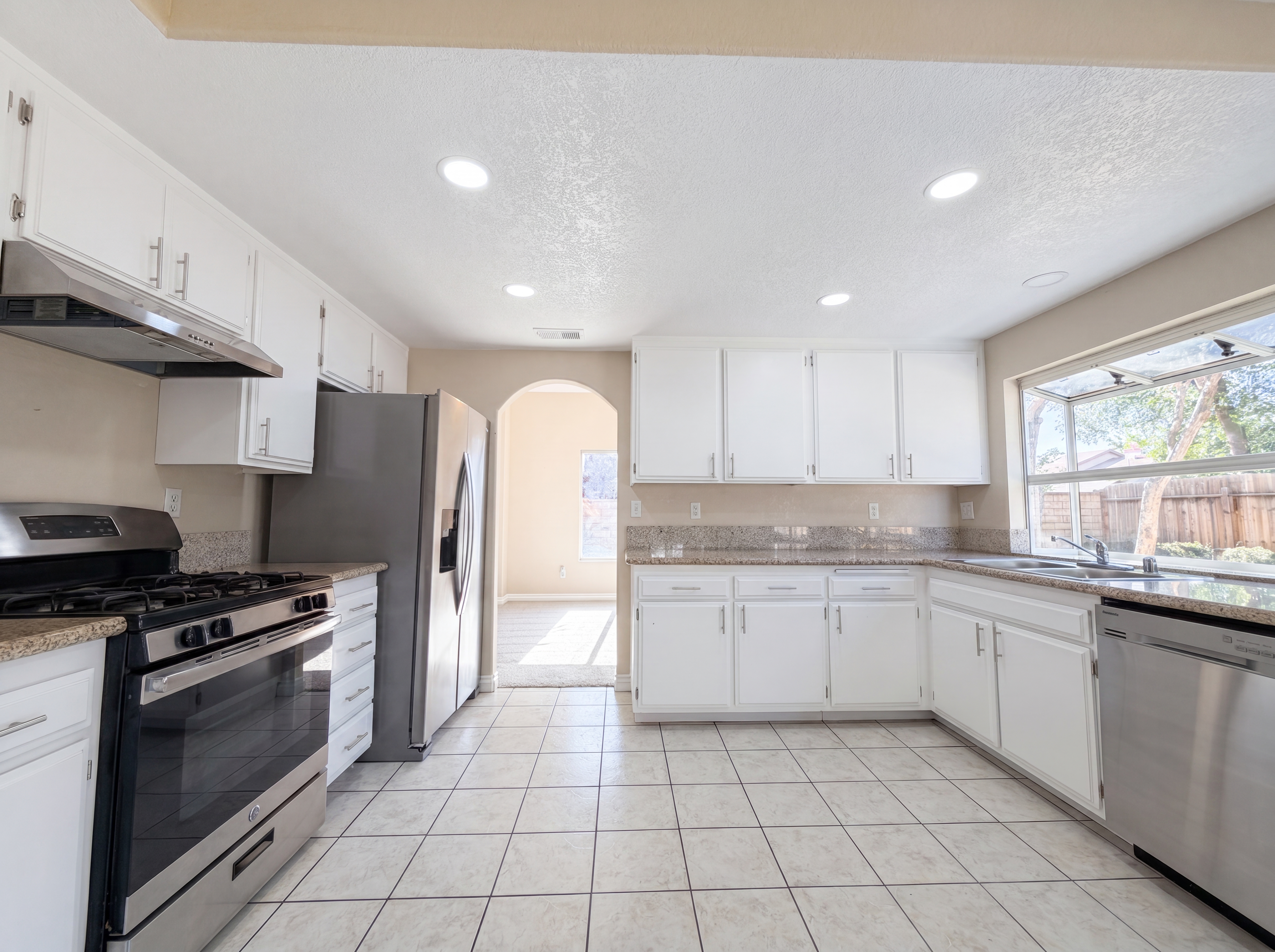 Photo 2 of 28 of 5545 W Avenue L6, Lancaster, CA