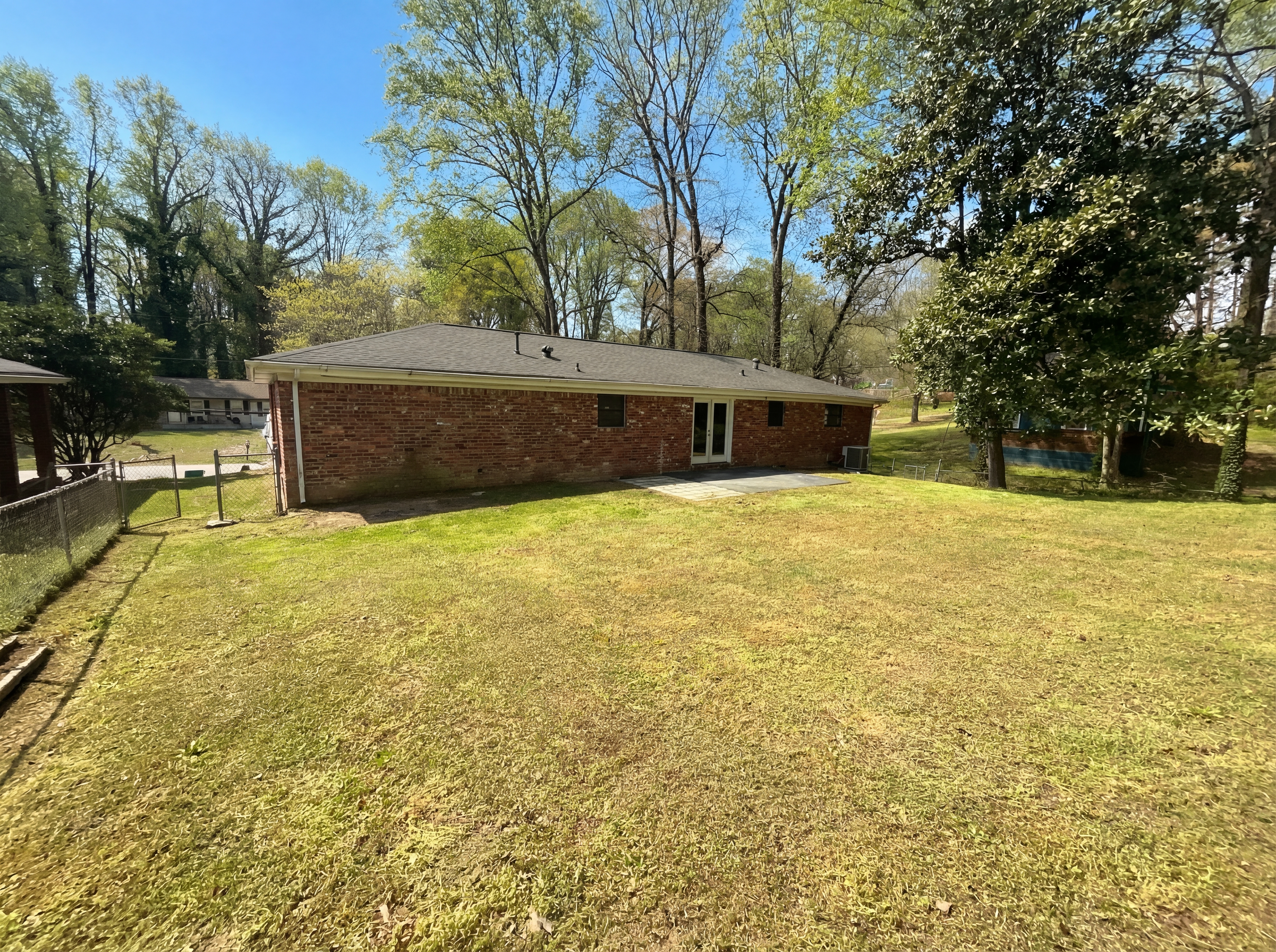 Photo 7 of 19 of 2855 Jerome Rd, Atlanta, GA
