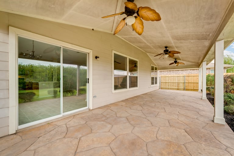 Photo 2 of 27 - 6808 Oak Falls Dr, McKinney, TX 75070