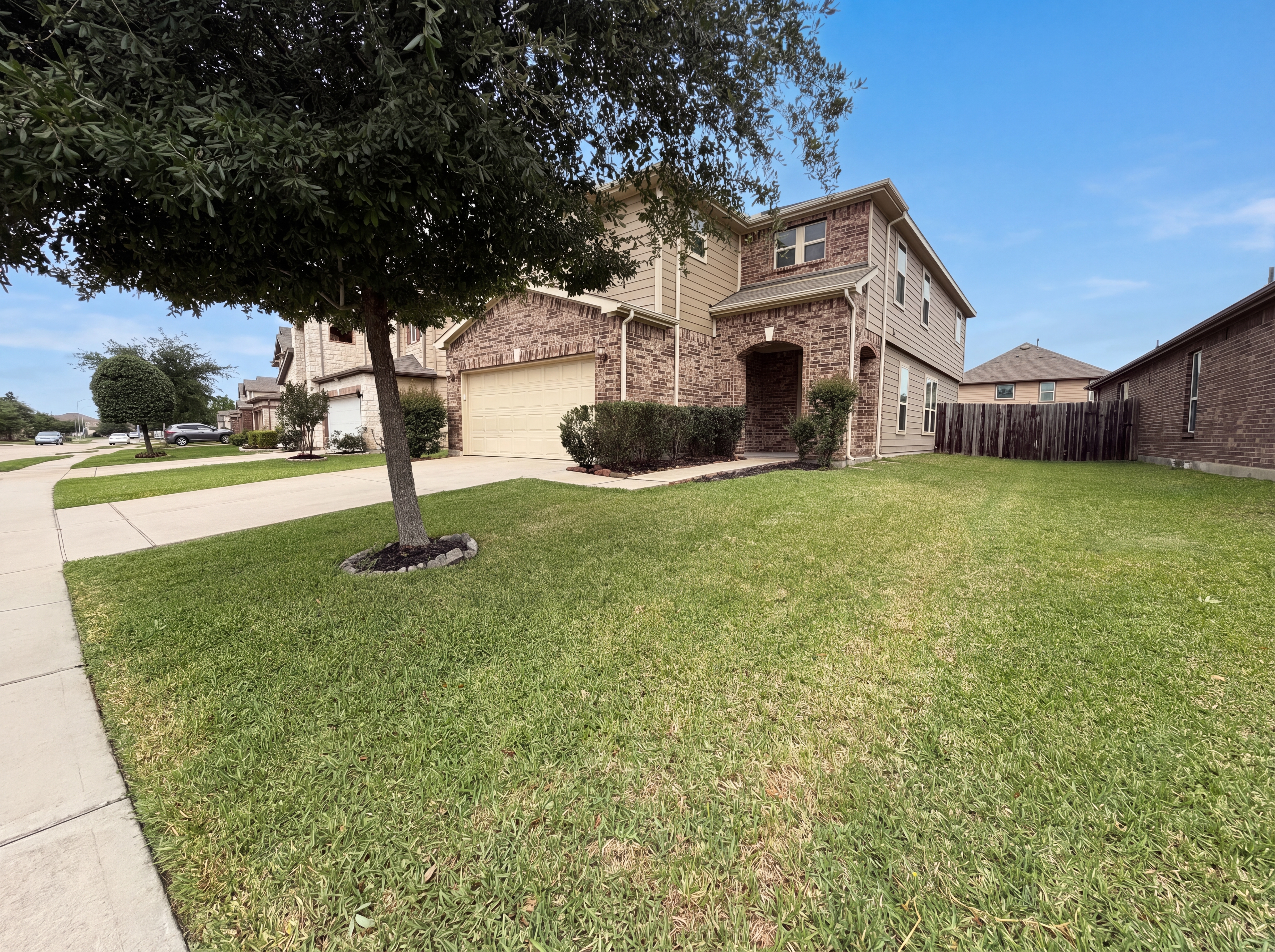 Photo 22 of 24 of 4022 Lake Cypress Cir, Houston, TX