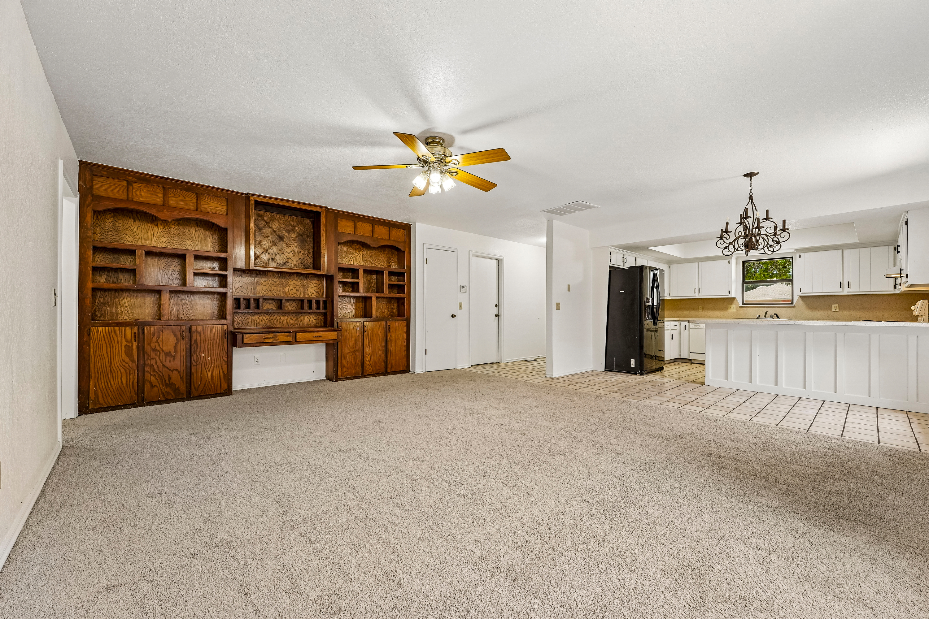 Photo 3 of 25 of 204 W Wayne St, Edmond, OK