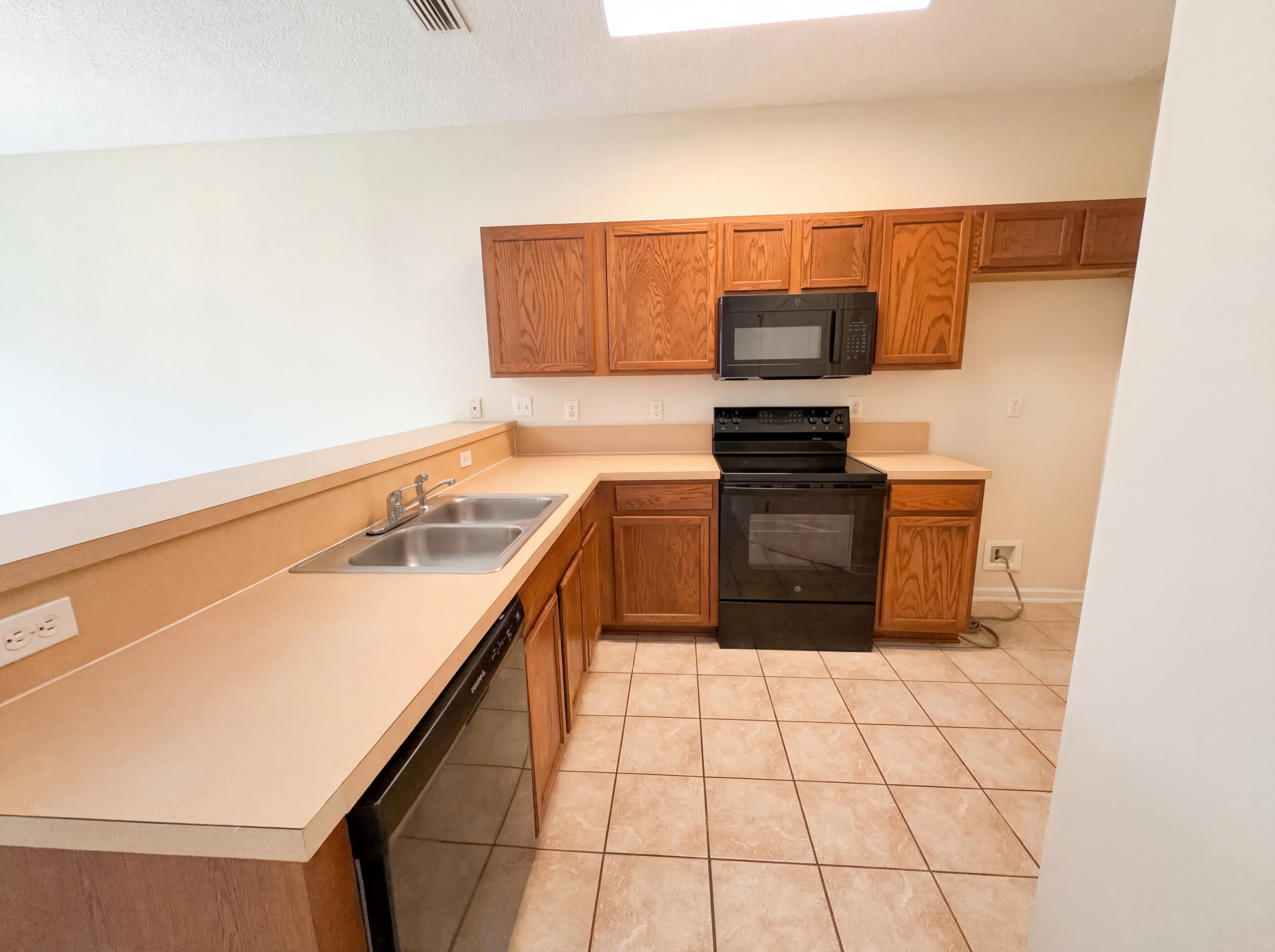 Photo 8 of 17 of 1539 Biscayne Bay Dr, Jacksonville, FL