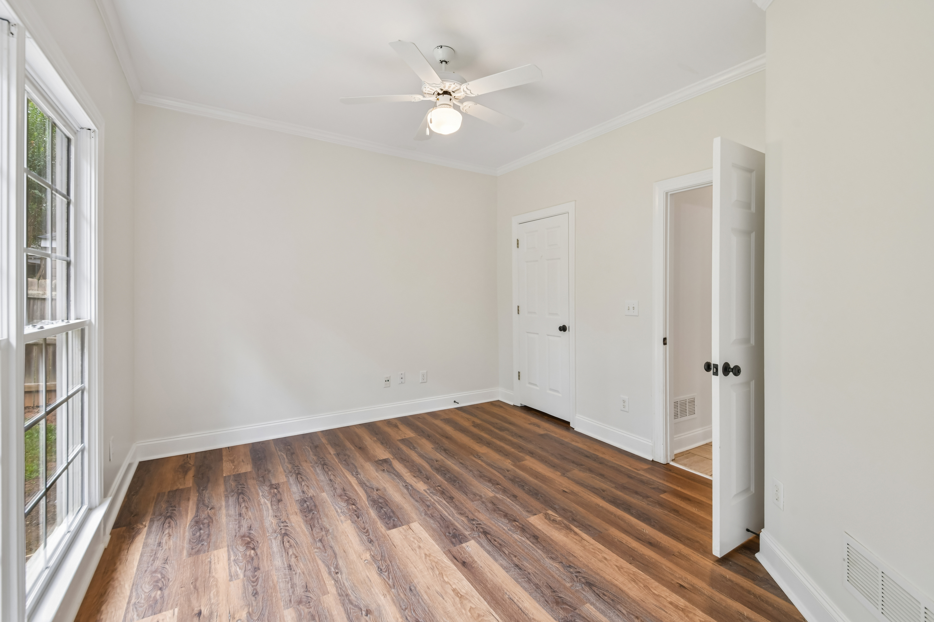Photo 36 of 56 of 2298 Camden Dr SW, Marietta, GA