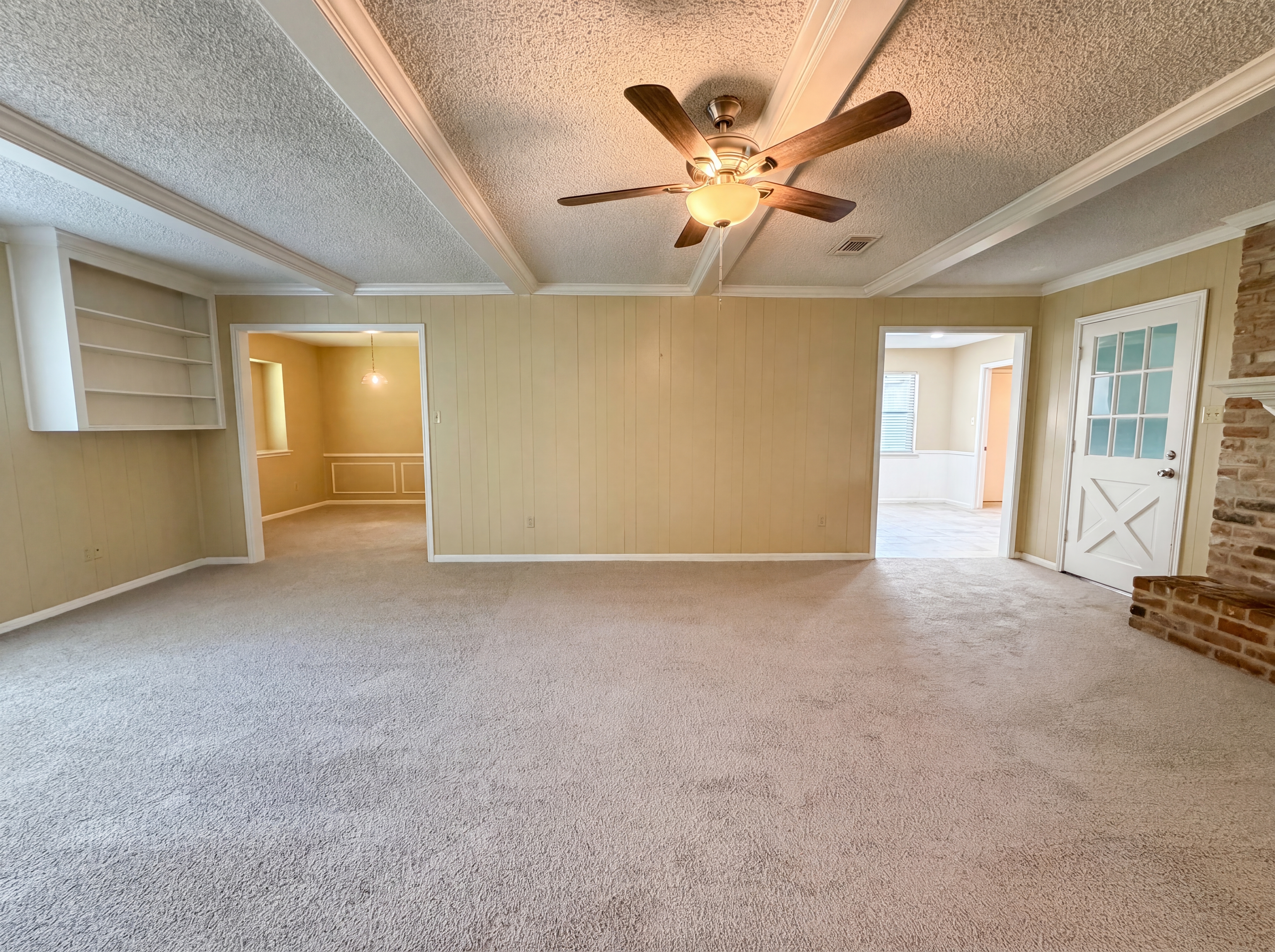 Photo 12 of 26 of 17406 Ridge Top Dr, Houston, TX