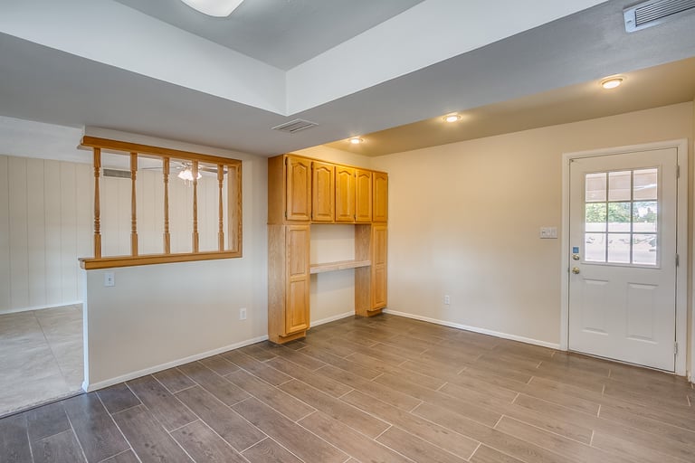 Photo 9 of 27 - 2620 S Holbrook Ln, Tempe, AZ 85282